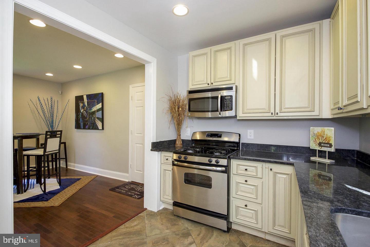 HOLLY SPRINGS - Residential