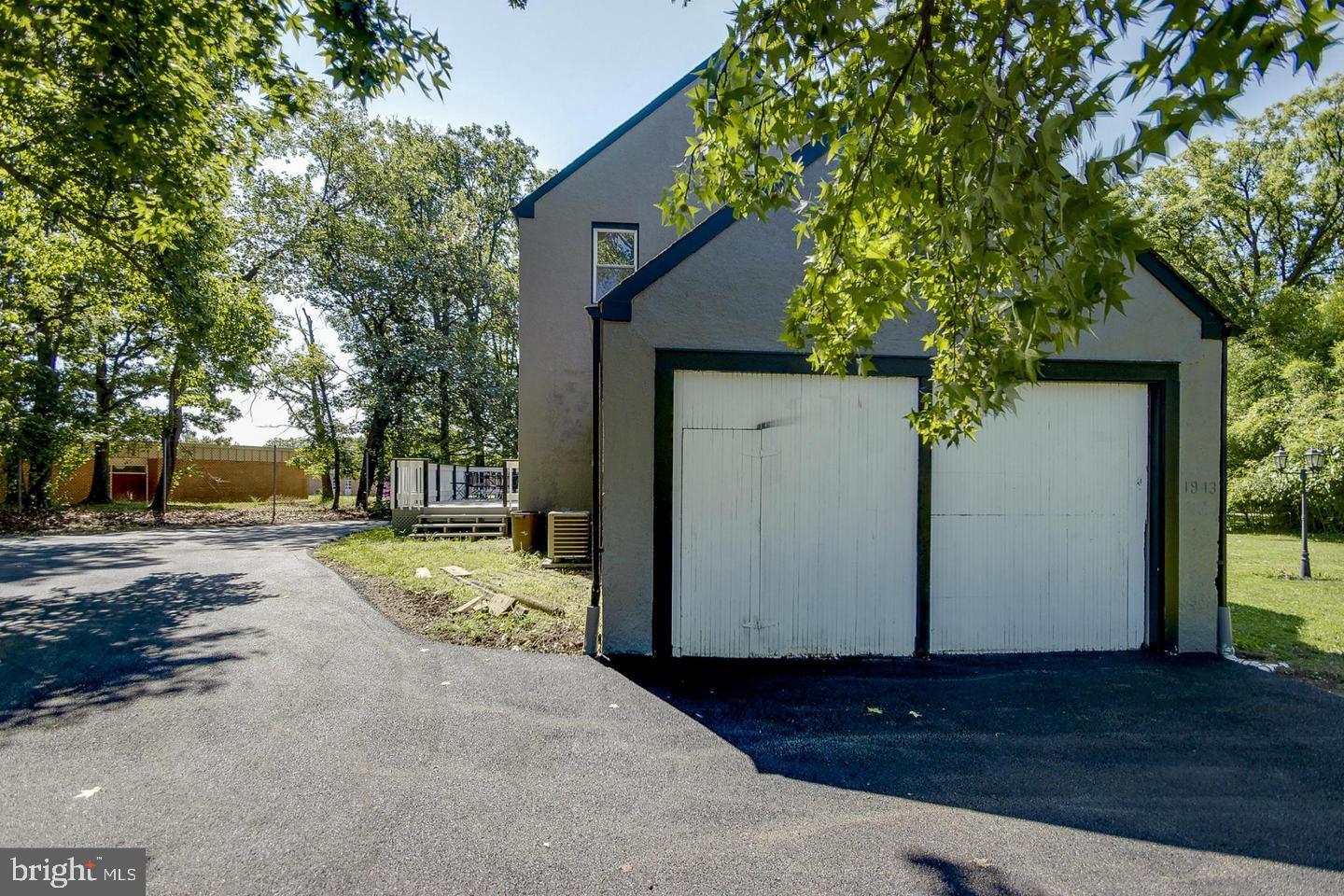 HOLLY SPRINGS - Residential