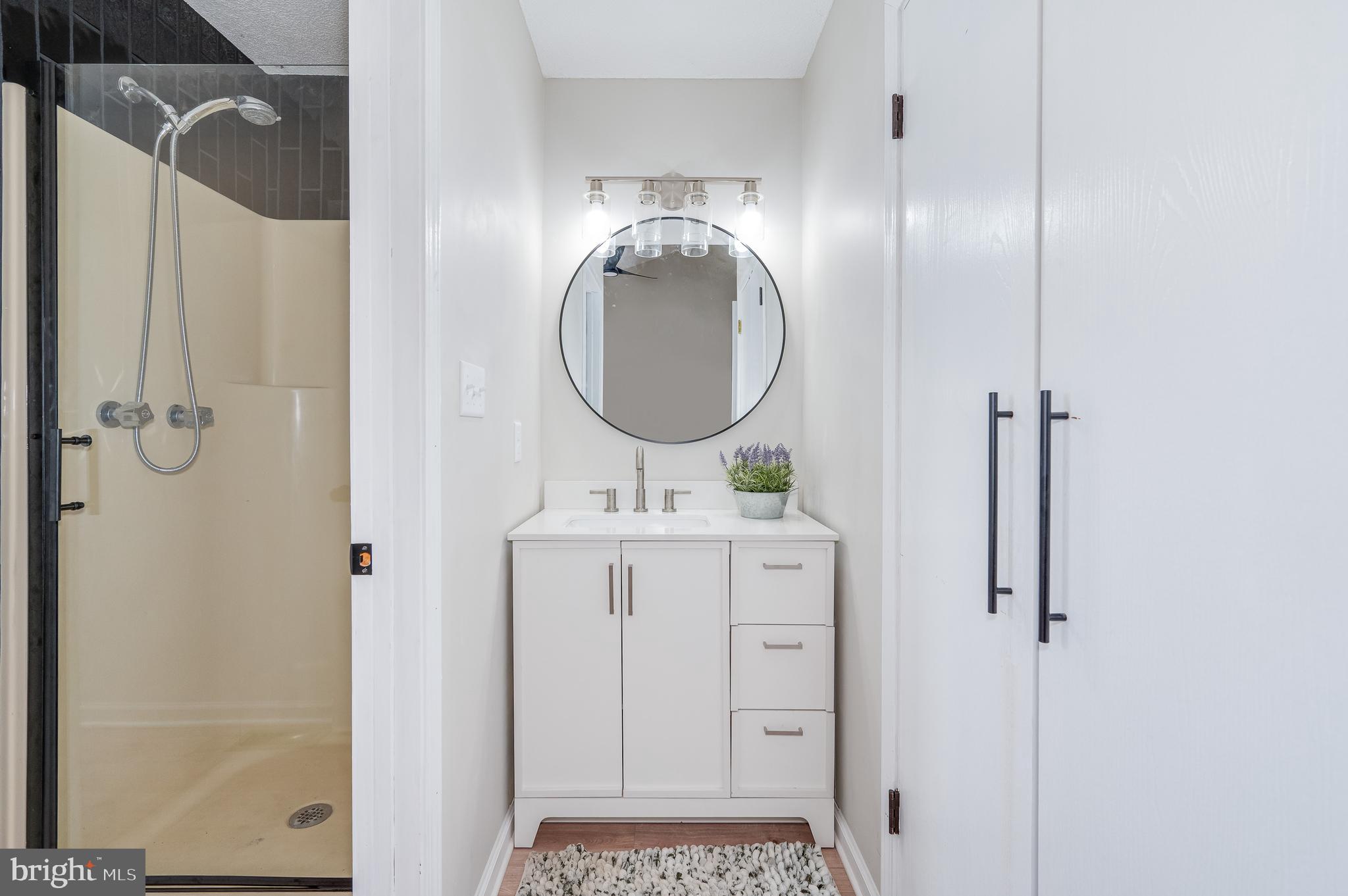 THE WOODS - Residential