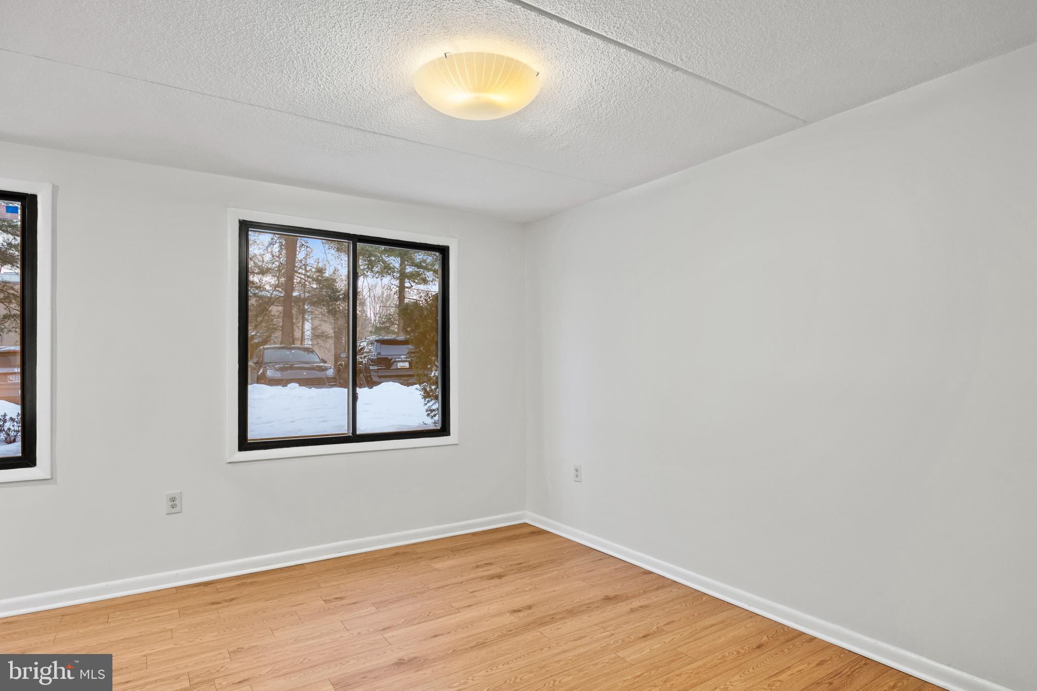 RUNNING BROOK - Residential