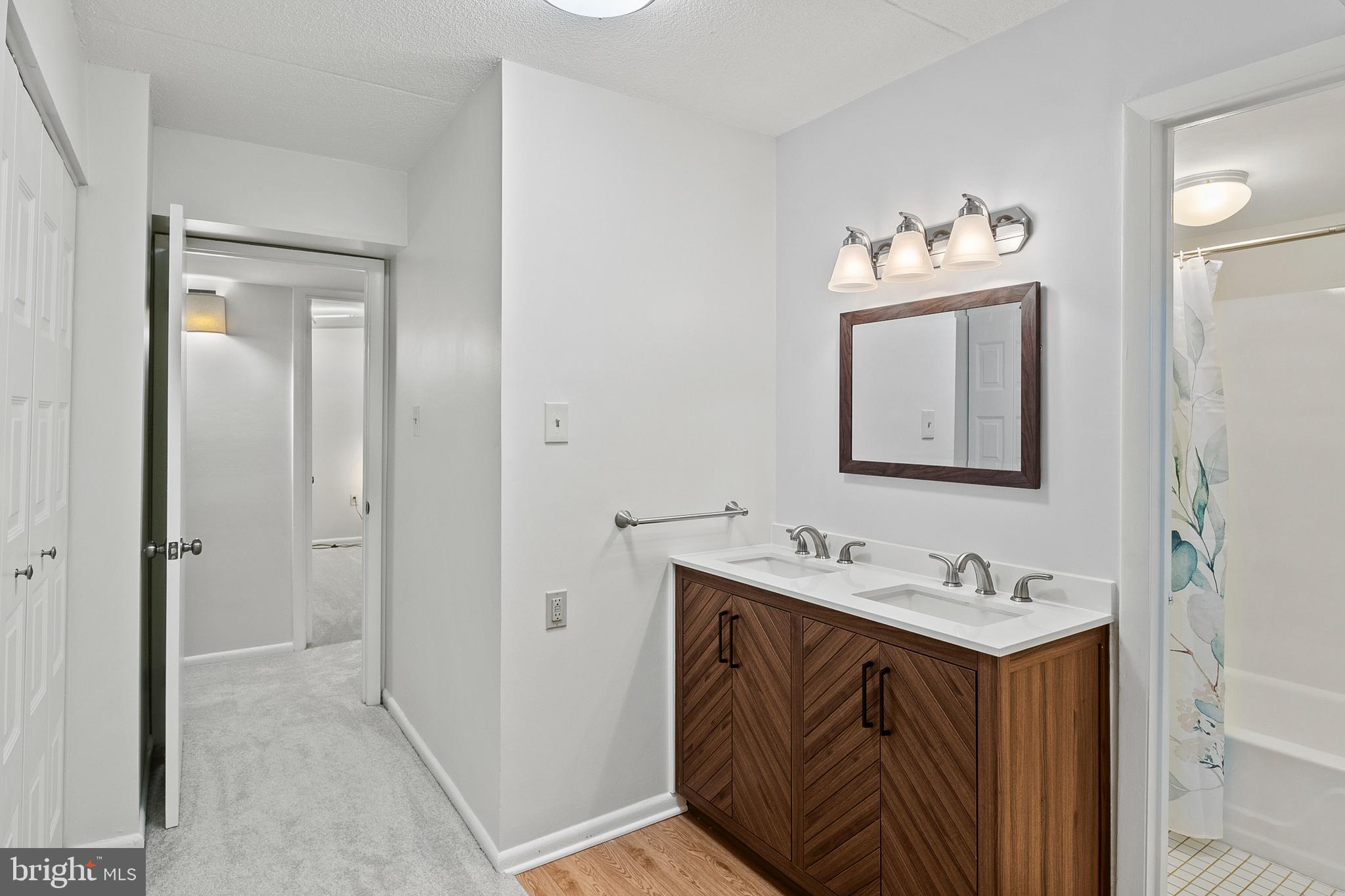 RUNNING BROOK - Residential