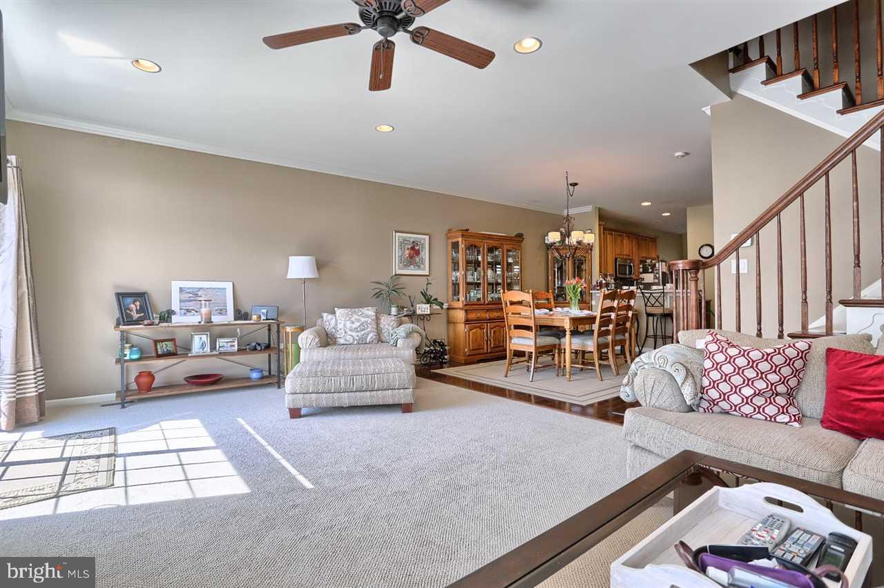 THE ENCLAVE - Residential