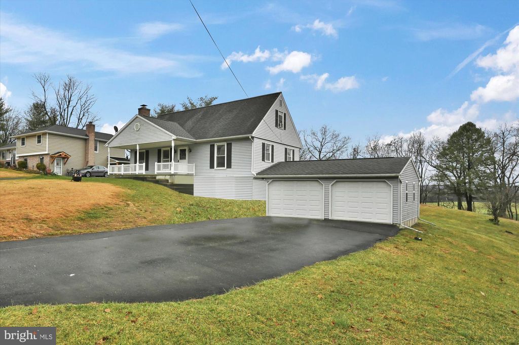 Photo of 1762 STONEMILL DR, ELIZABETHTOWN, PA 17022 (MLS # PALA2029348)