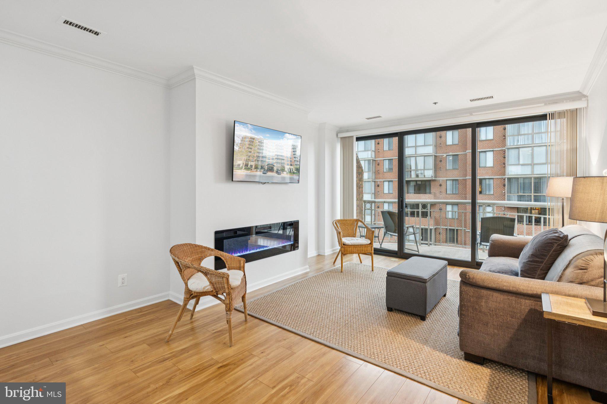 BRADDOCK PLACE - Residential