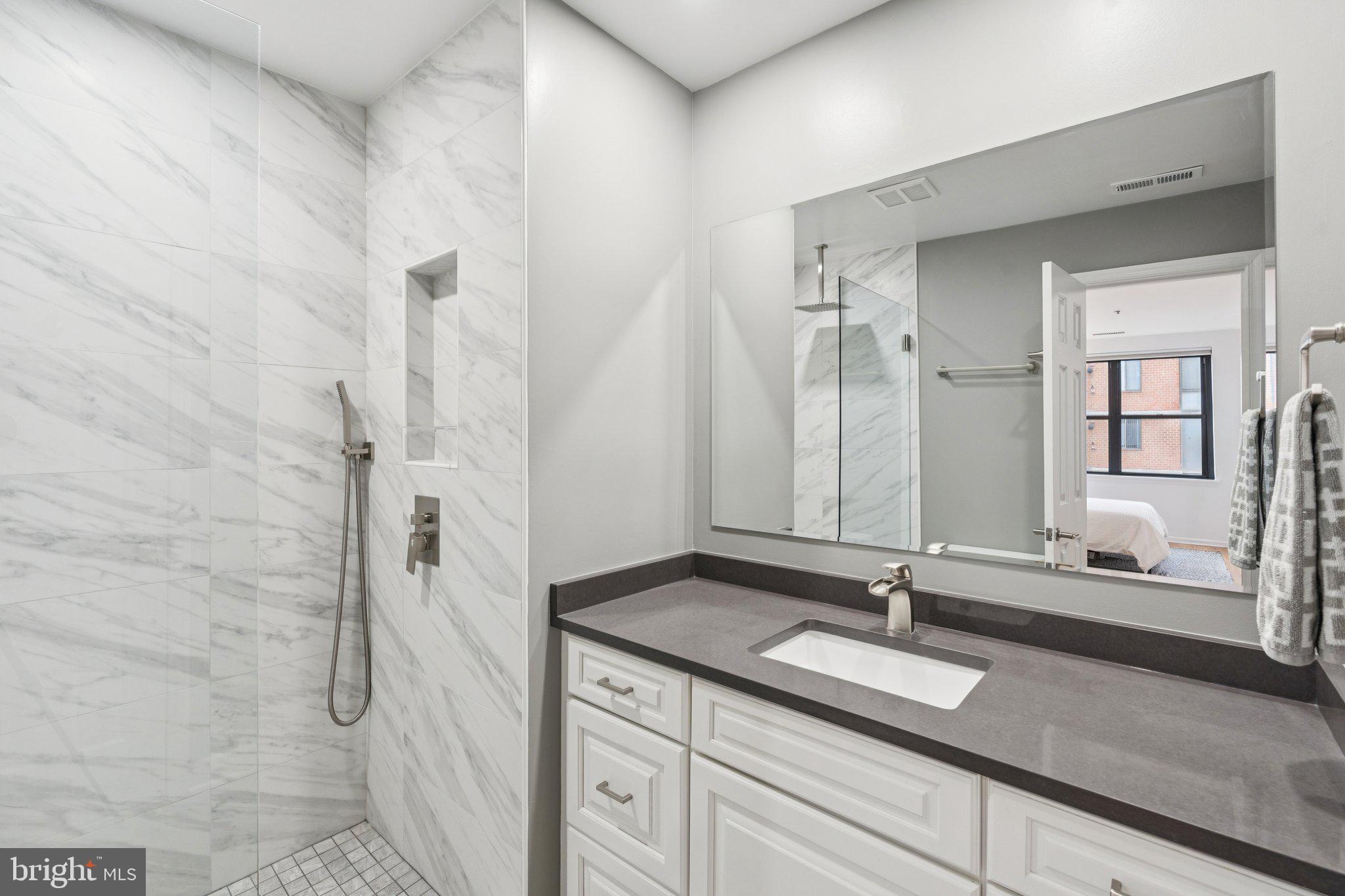 BRADDOCK PLACE - Residential