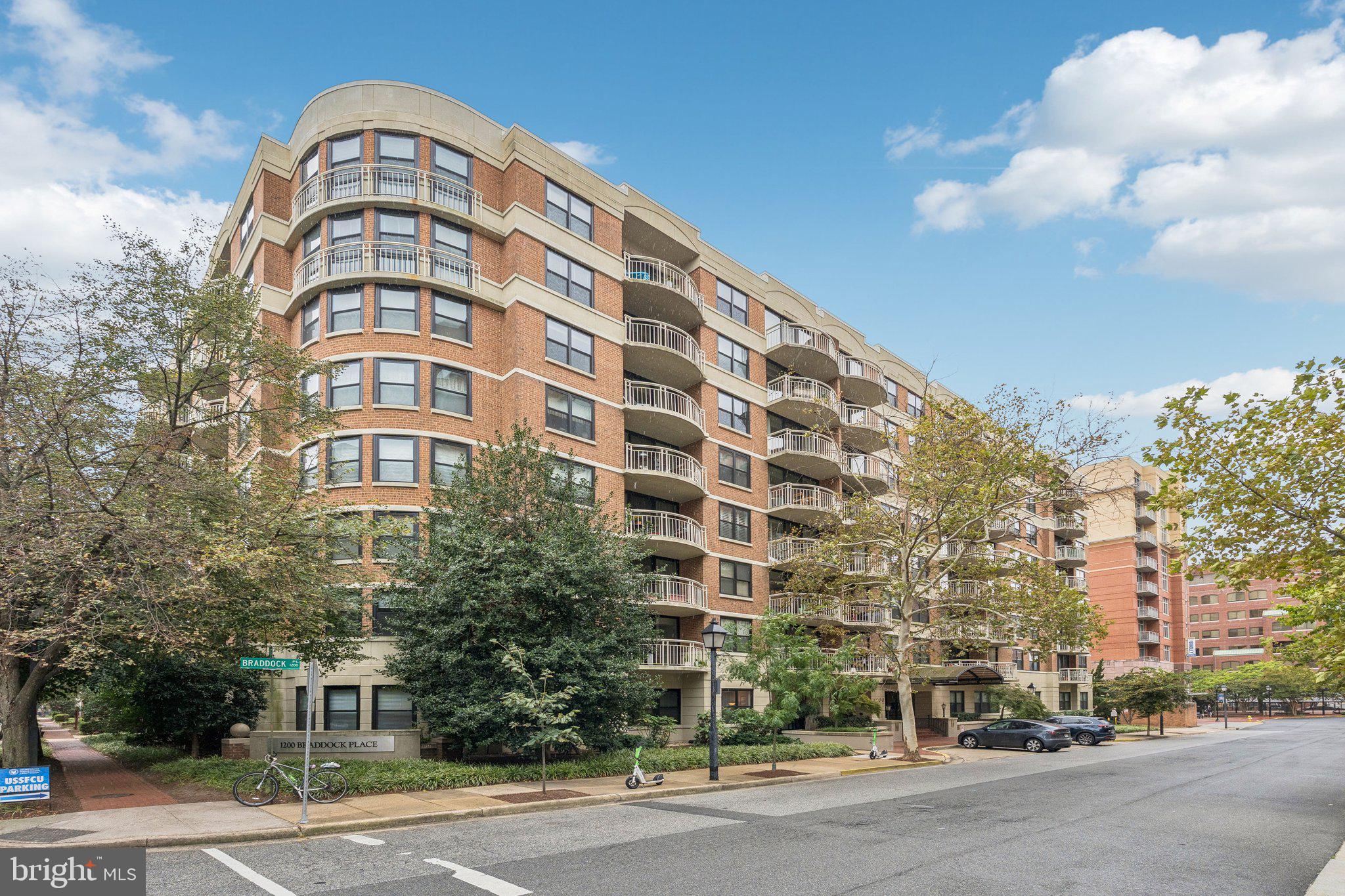 BRADDOCK PLACE - Residential