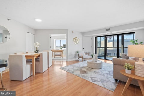 Photo of 900 N Stafford Street #1805, ARLINGTON, VA 22203 (MLS # VAAR2079614)