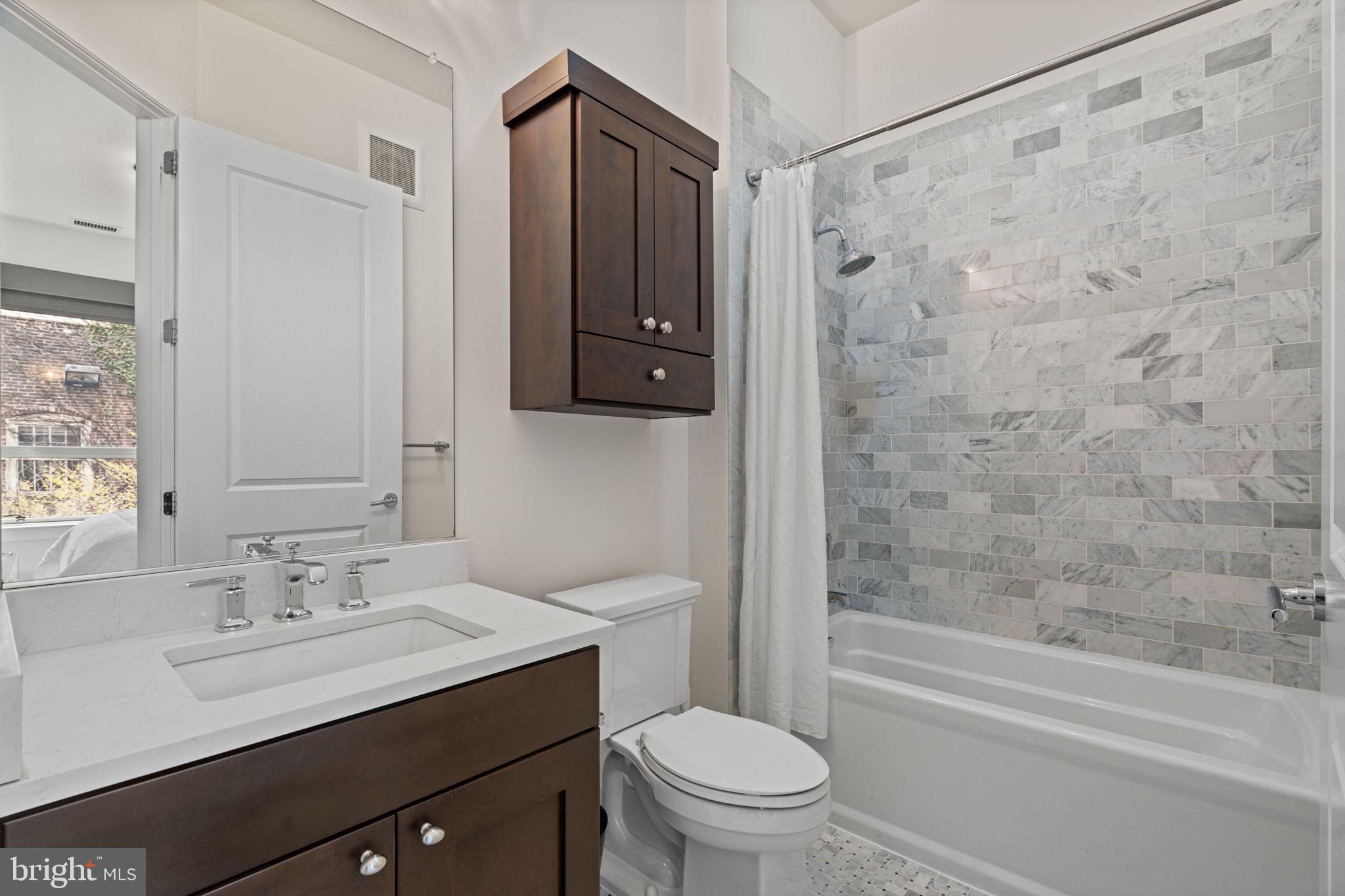 SOCIETY HILL - Residential