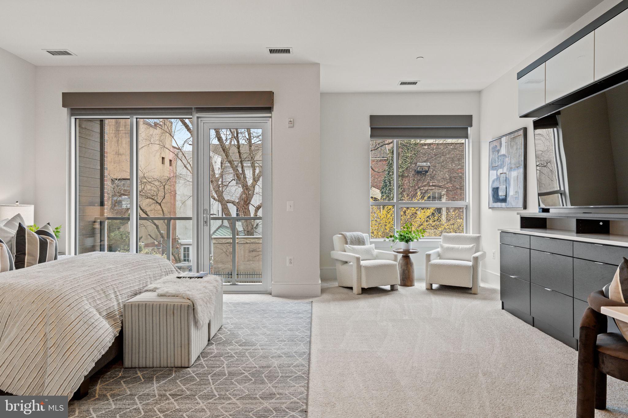 SOCIETY HILL - Residential