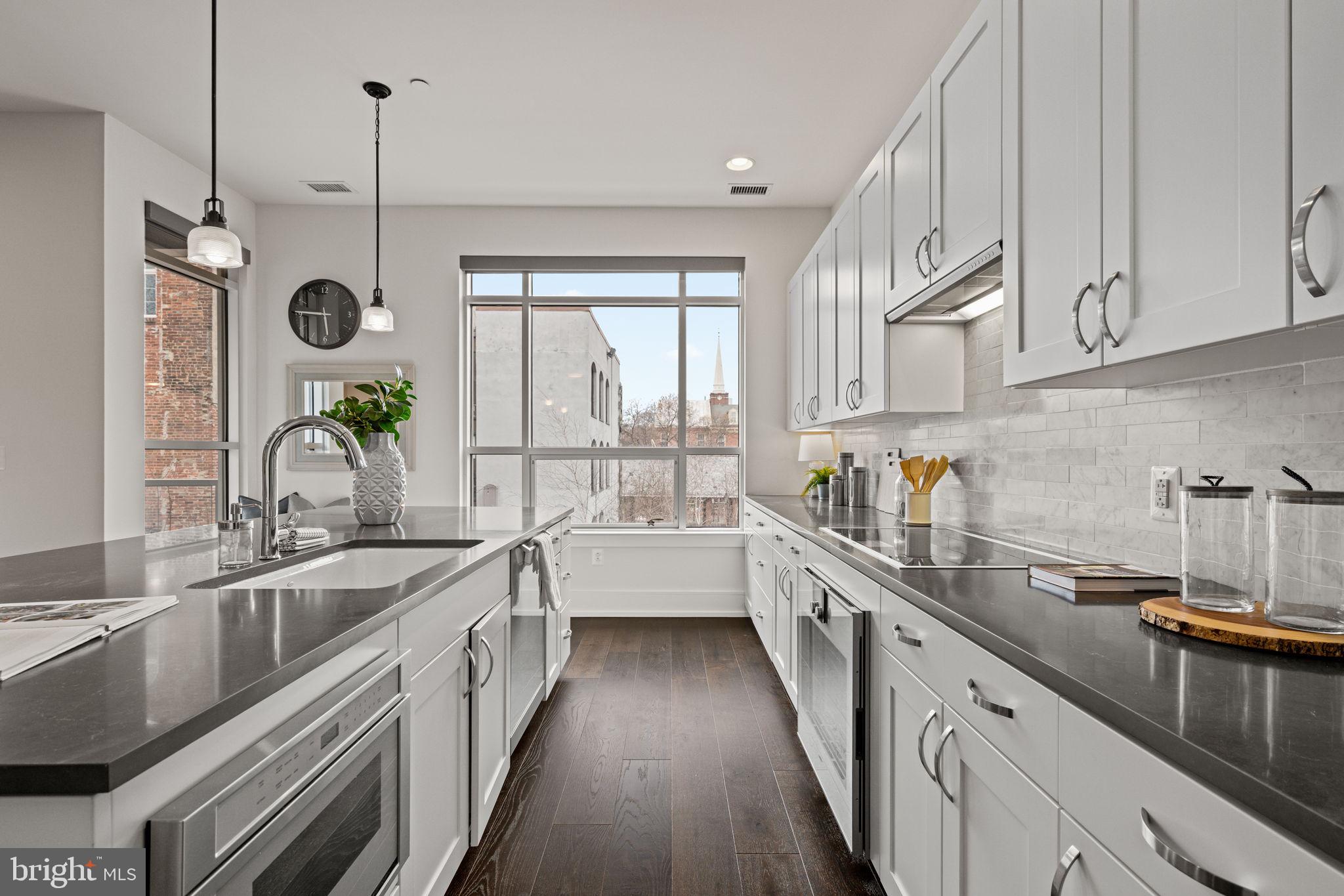 SOCIETY HILL - Residential