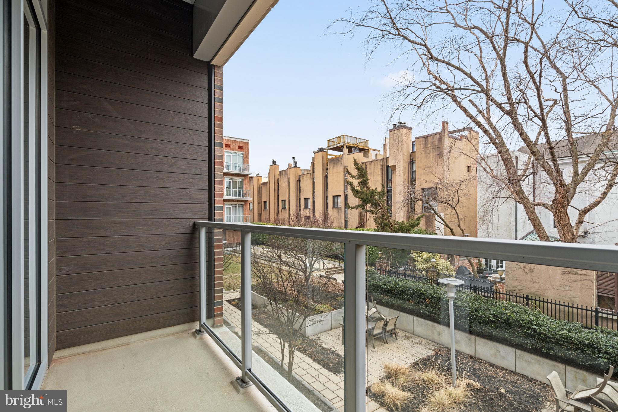 SOCIETY HILL - Residential