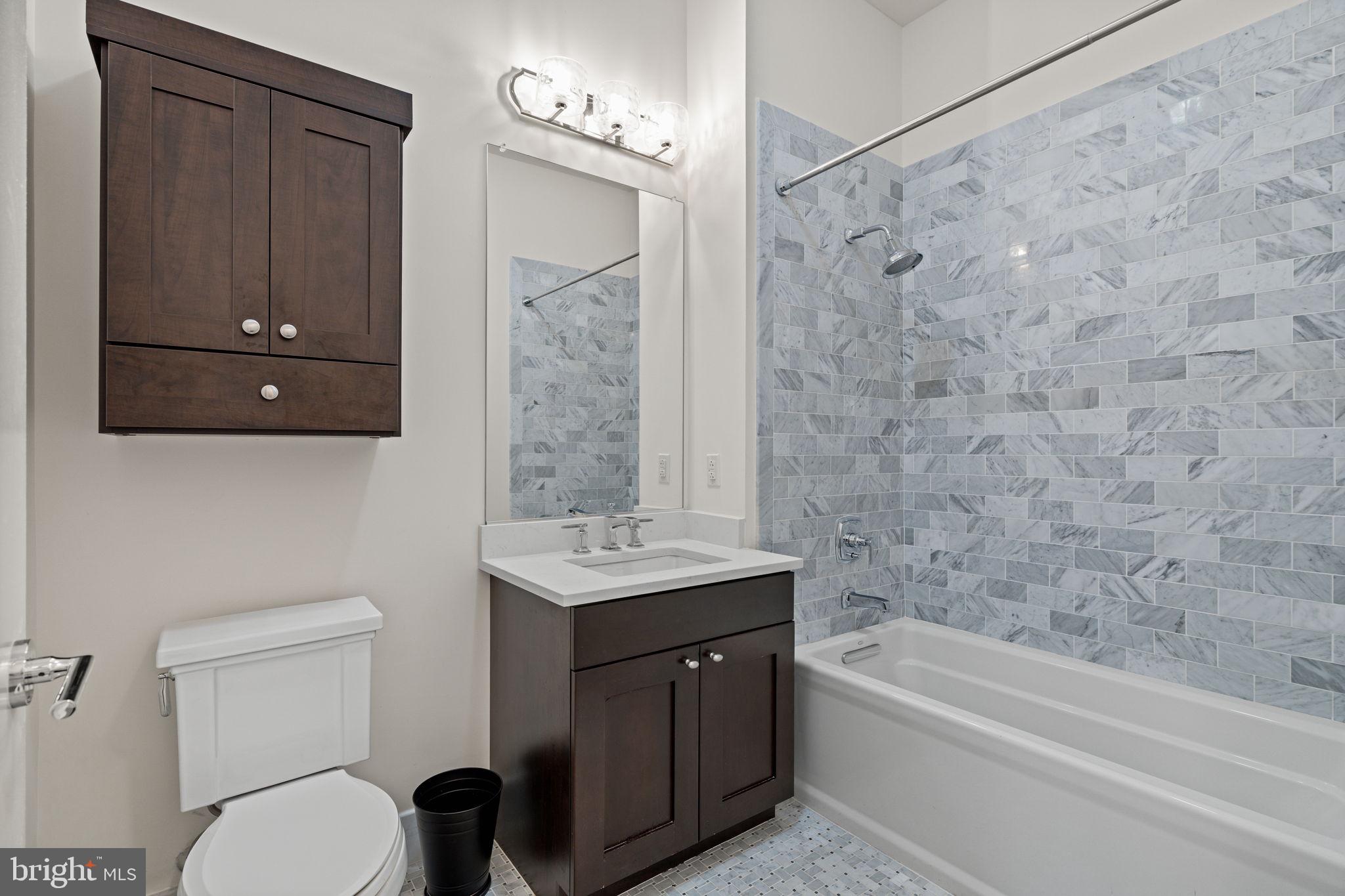 SOCIETY HILL - Residential