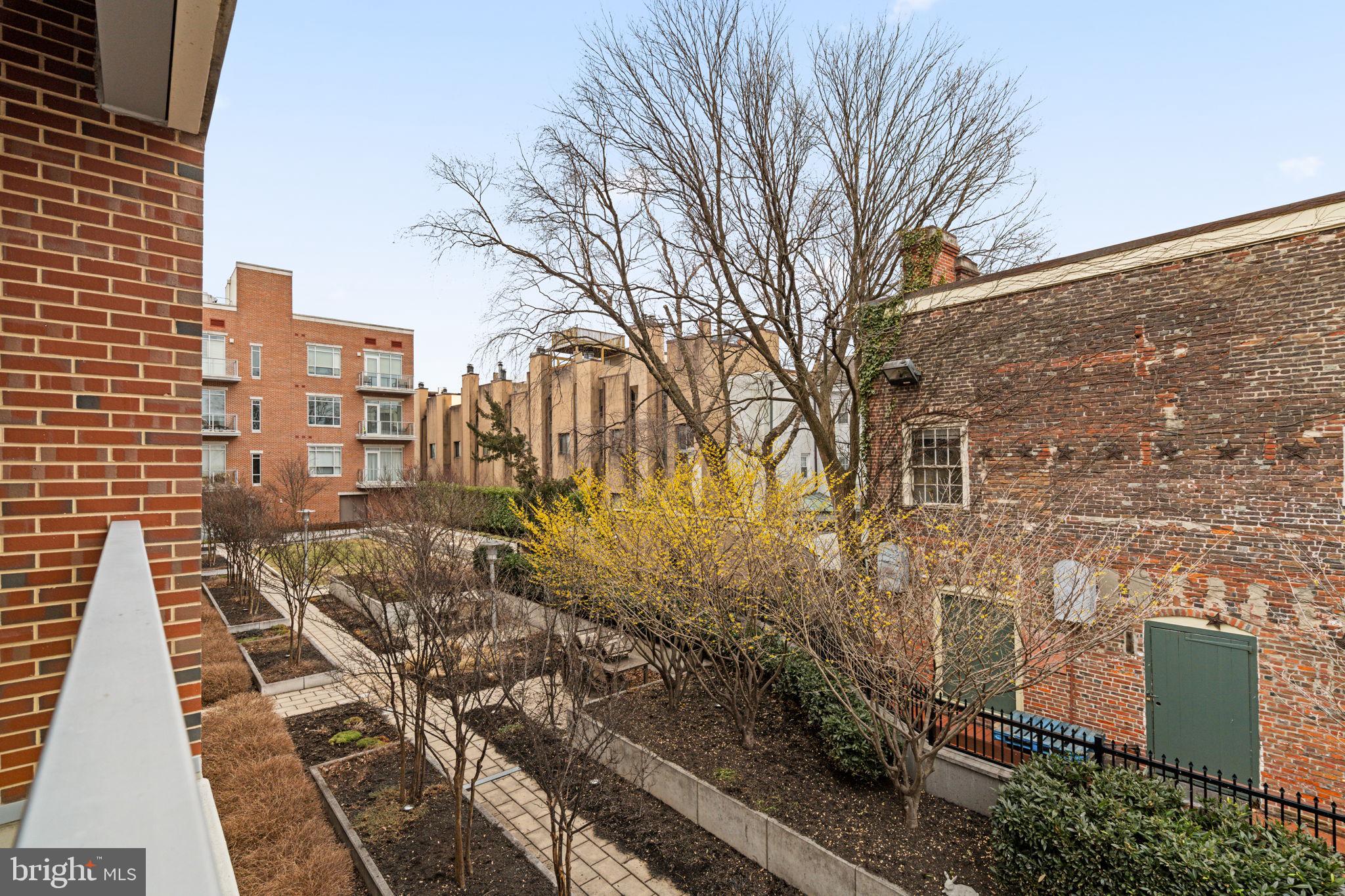 SOCIETY HILL - Residential