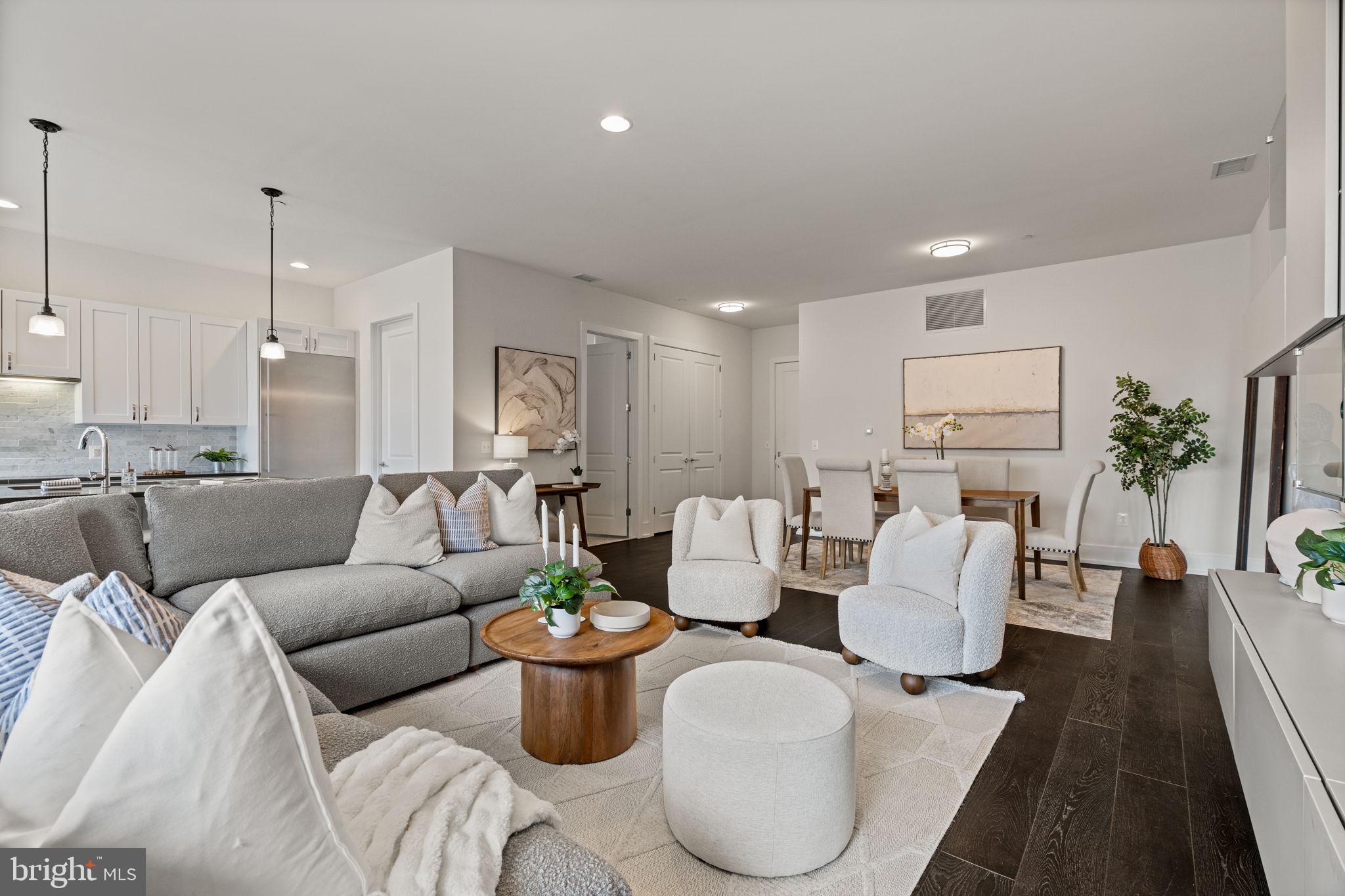 SOCIETY HILL - Residential