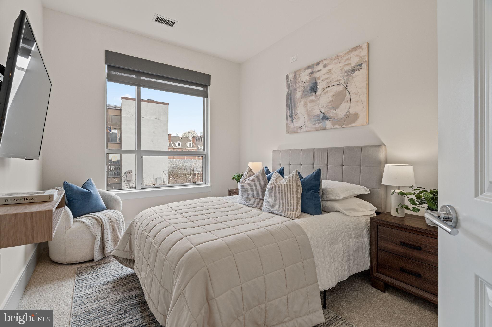 SOCIETY HILL - Residential