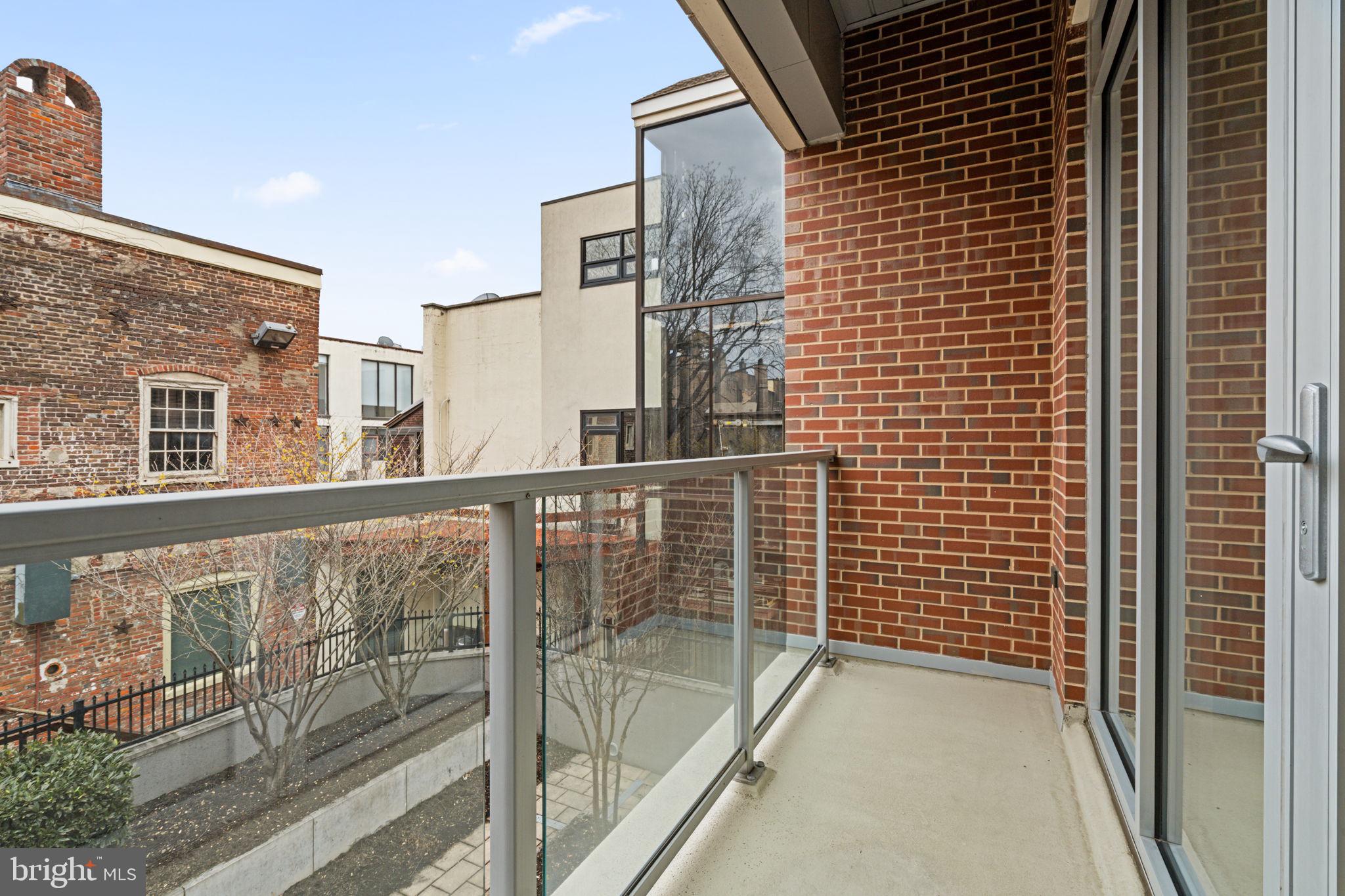 SOCIETY HILL - Residential