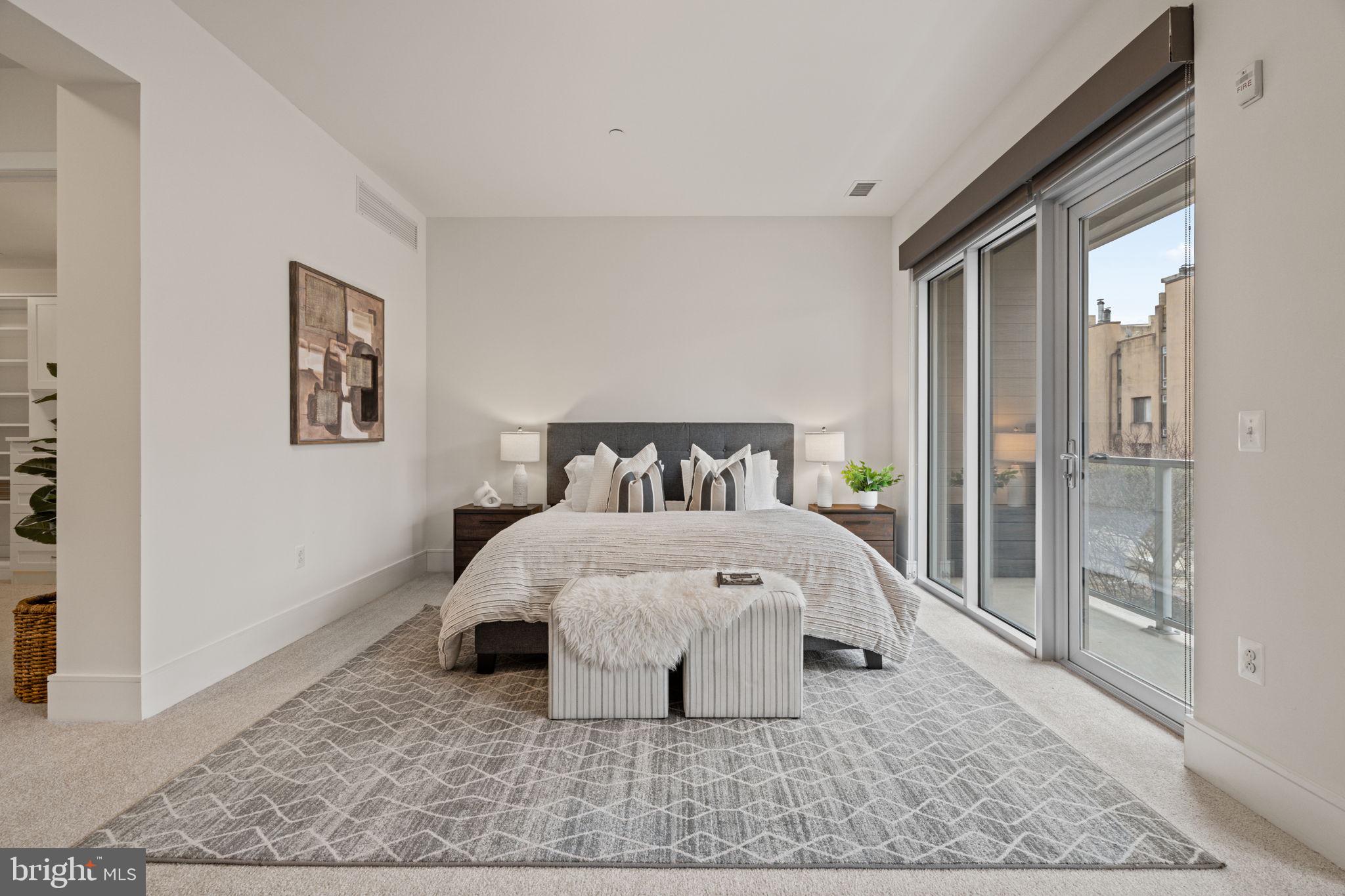 SOCIETY HILL - Residential