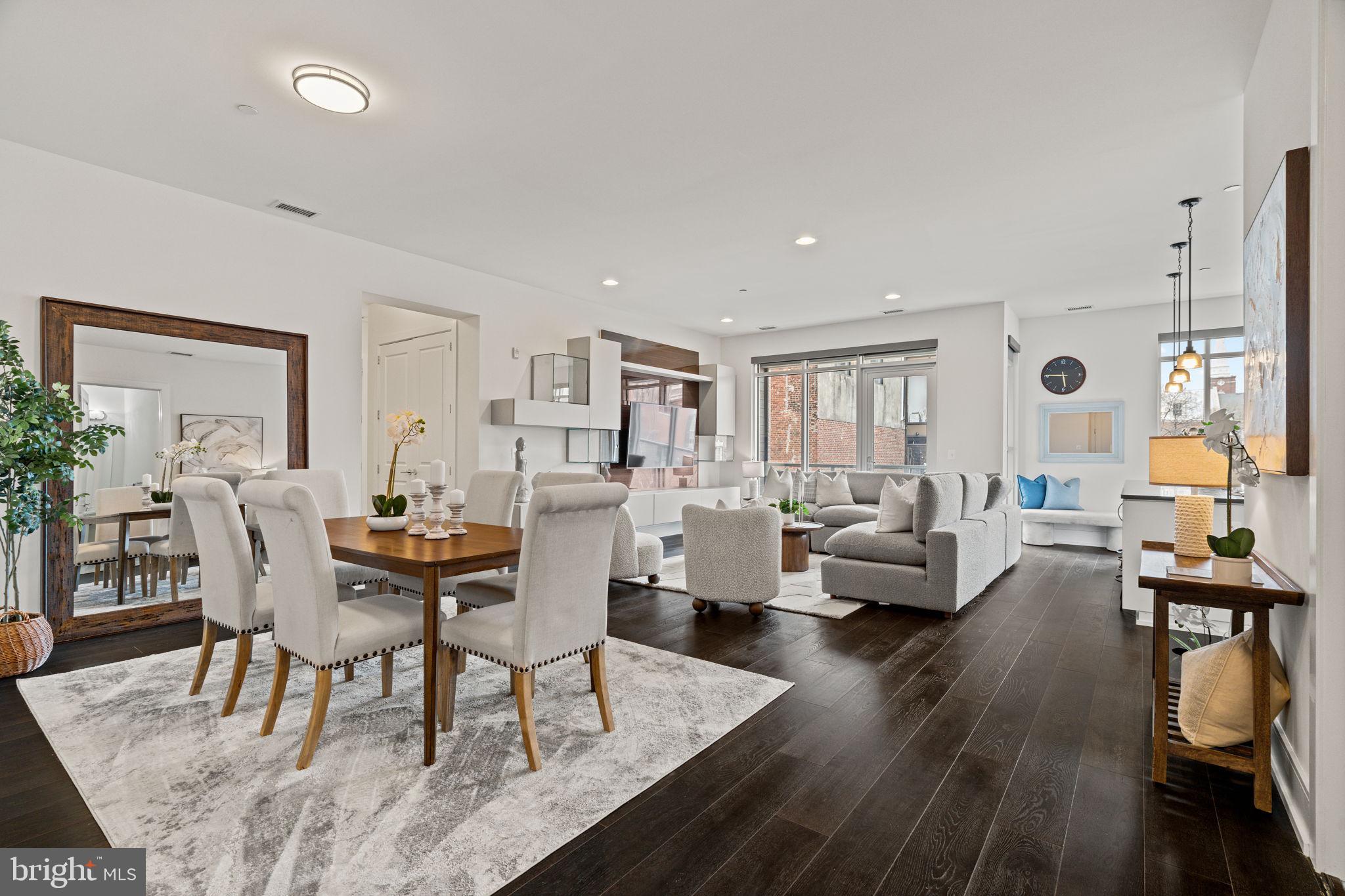 SOCIETY HILL - Residential