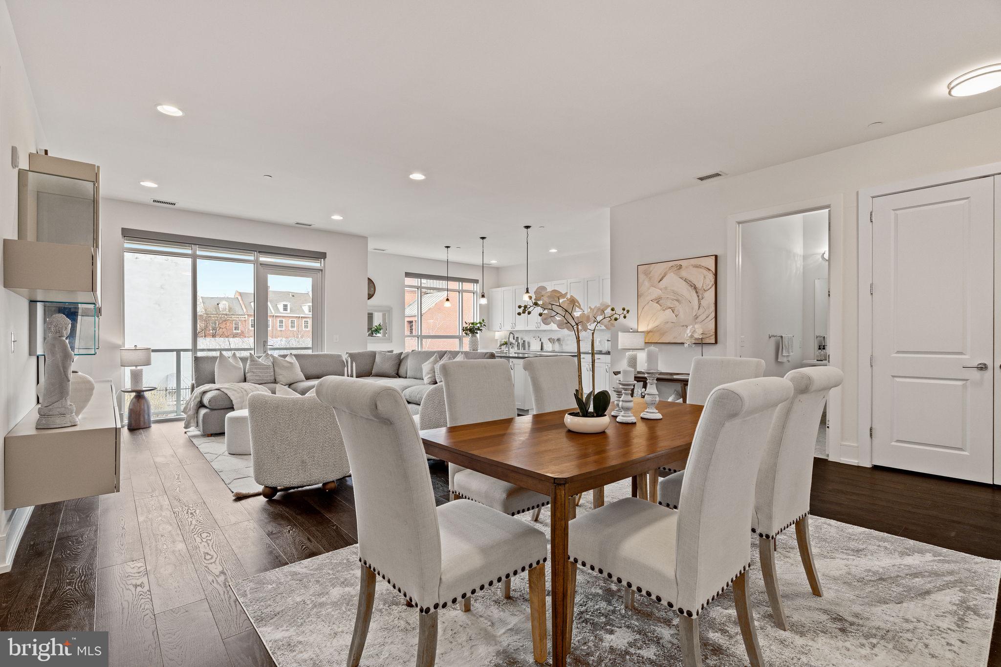 SOCIETY HILL - Residential