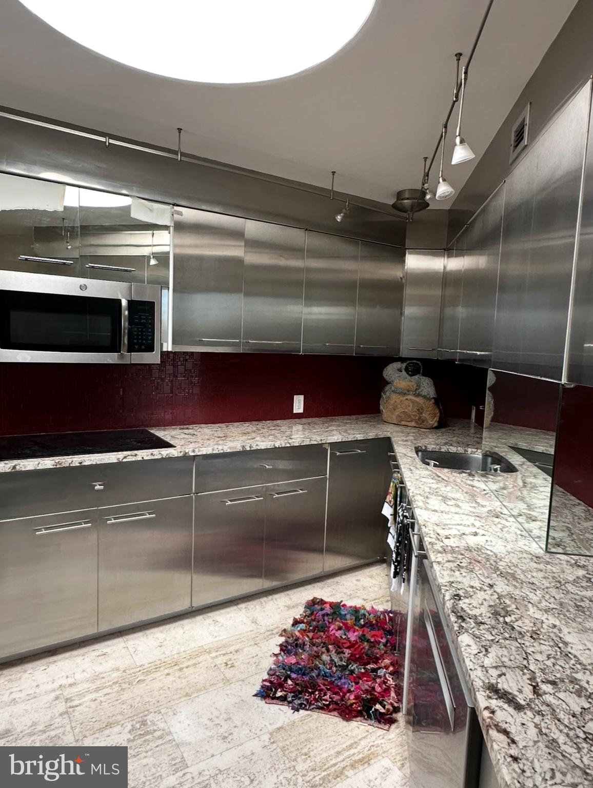 BRIAR HOUSE - Residential Lease