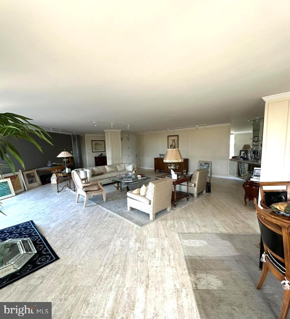 BRIAR HOUSE - Residential Lease