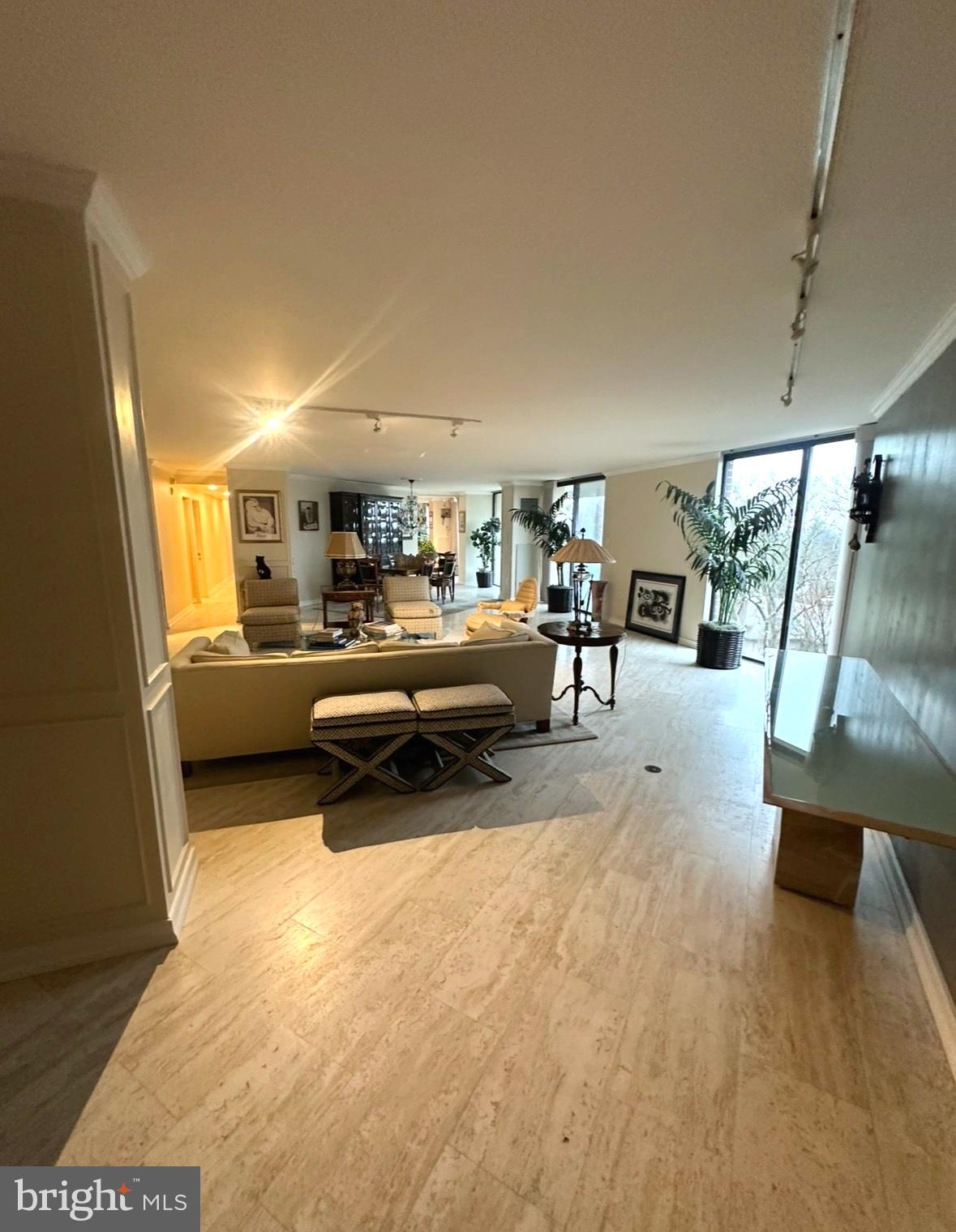 BRIAR HOUSE - Residential Lease