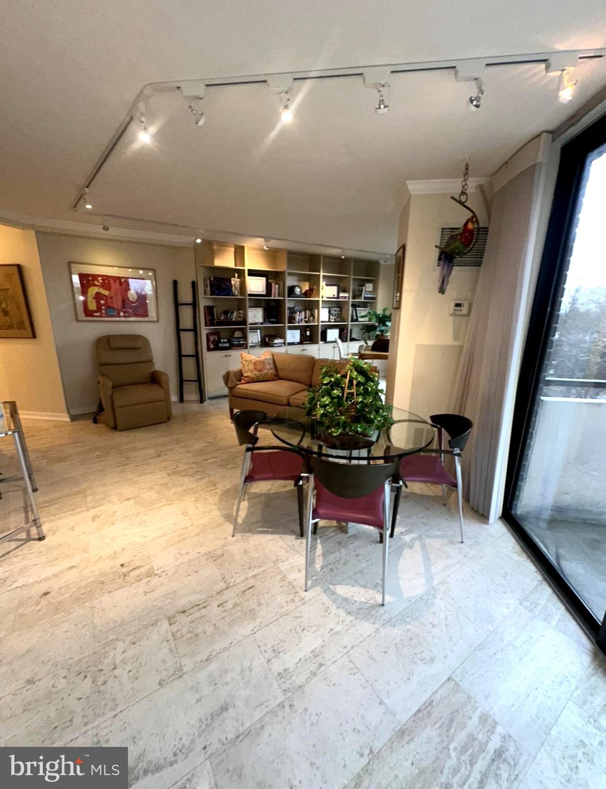 BRIAR HOUSE - Residential Lease