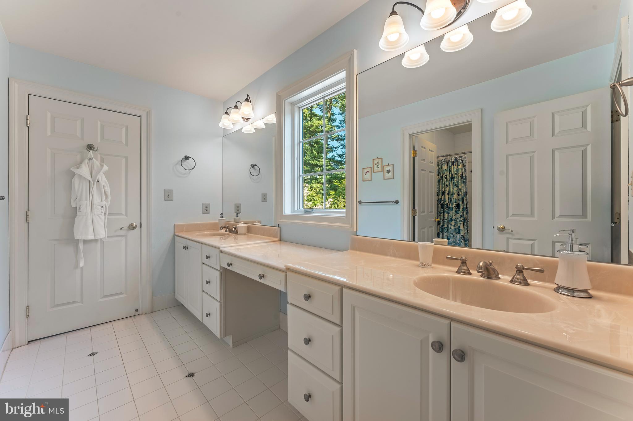 PRESERVE AT MEADOWBR - Residential