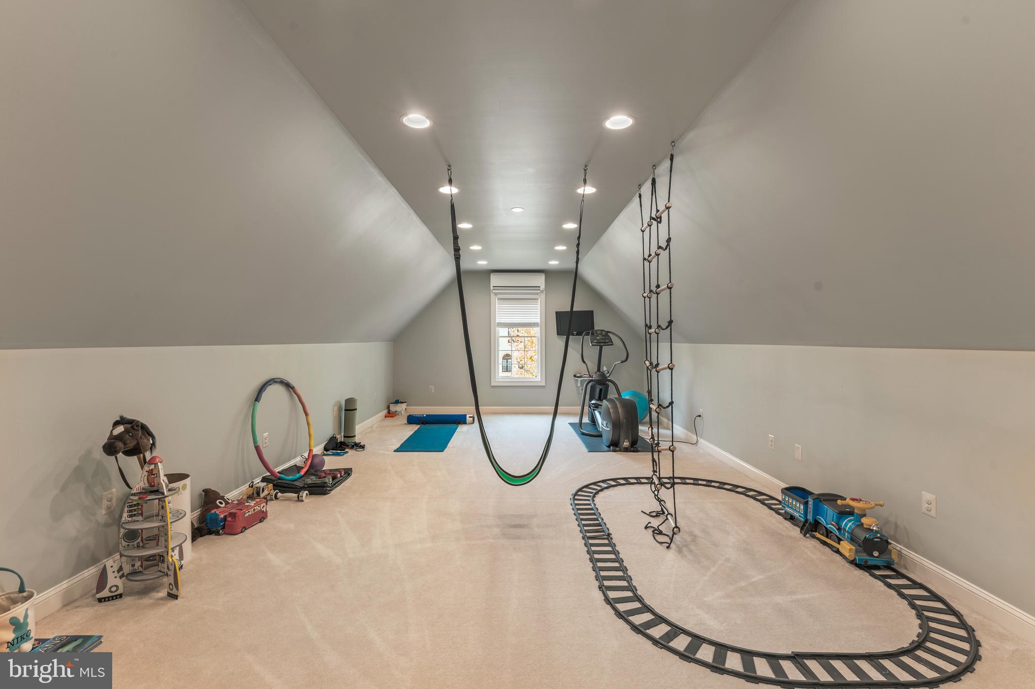 PRESERVE AT MEADOWBR - Residential