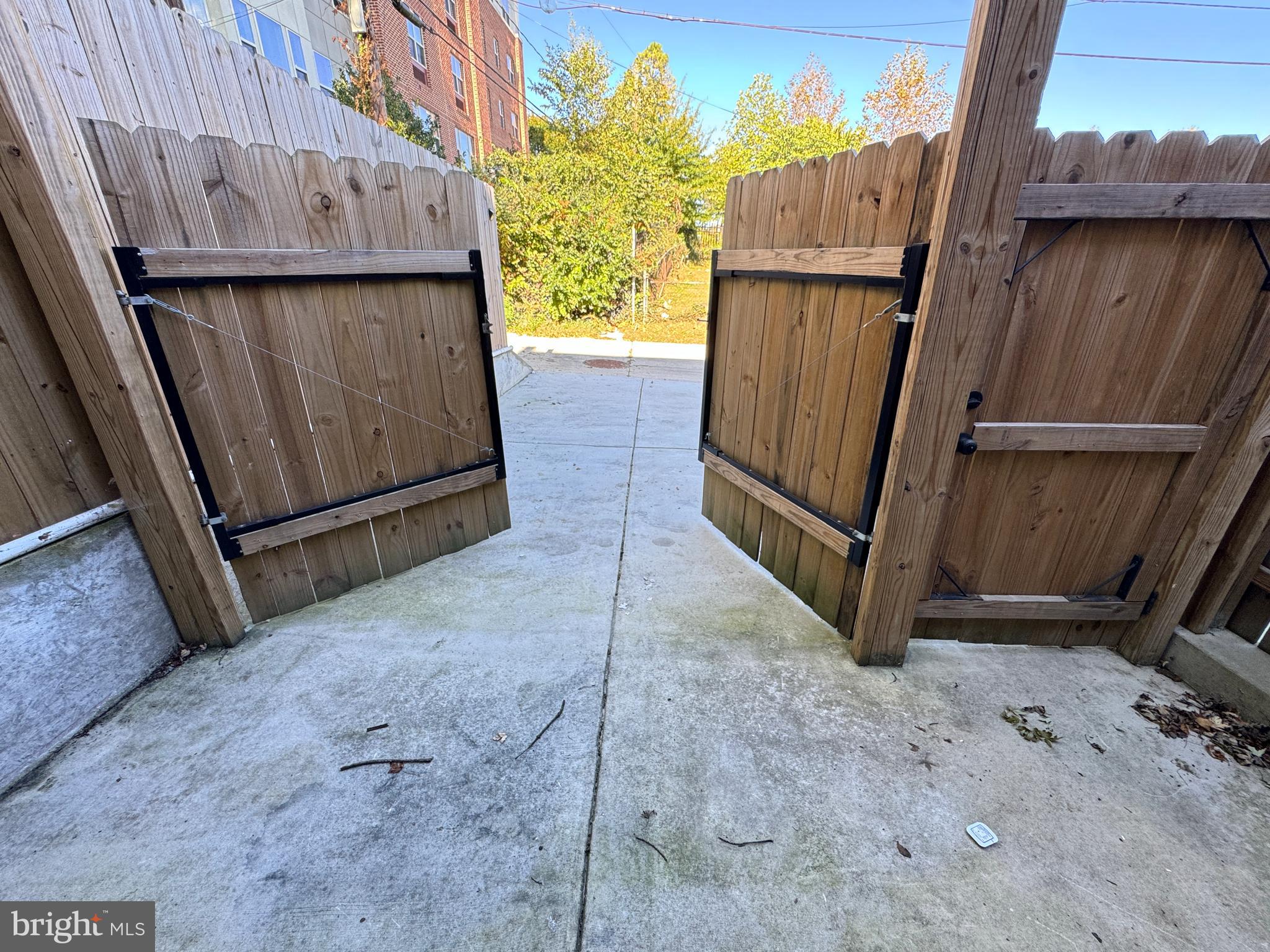 PARK HEIGHTS - Residential Lease