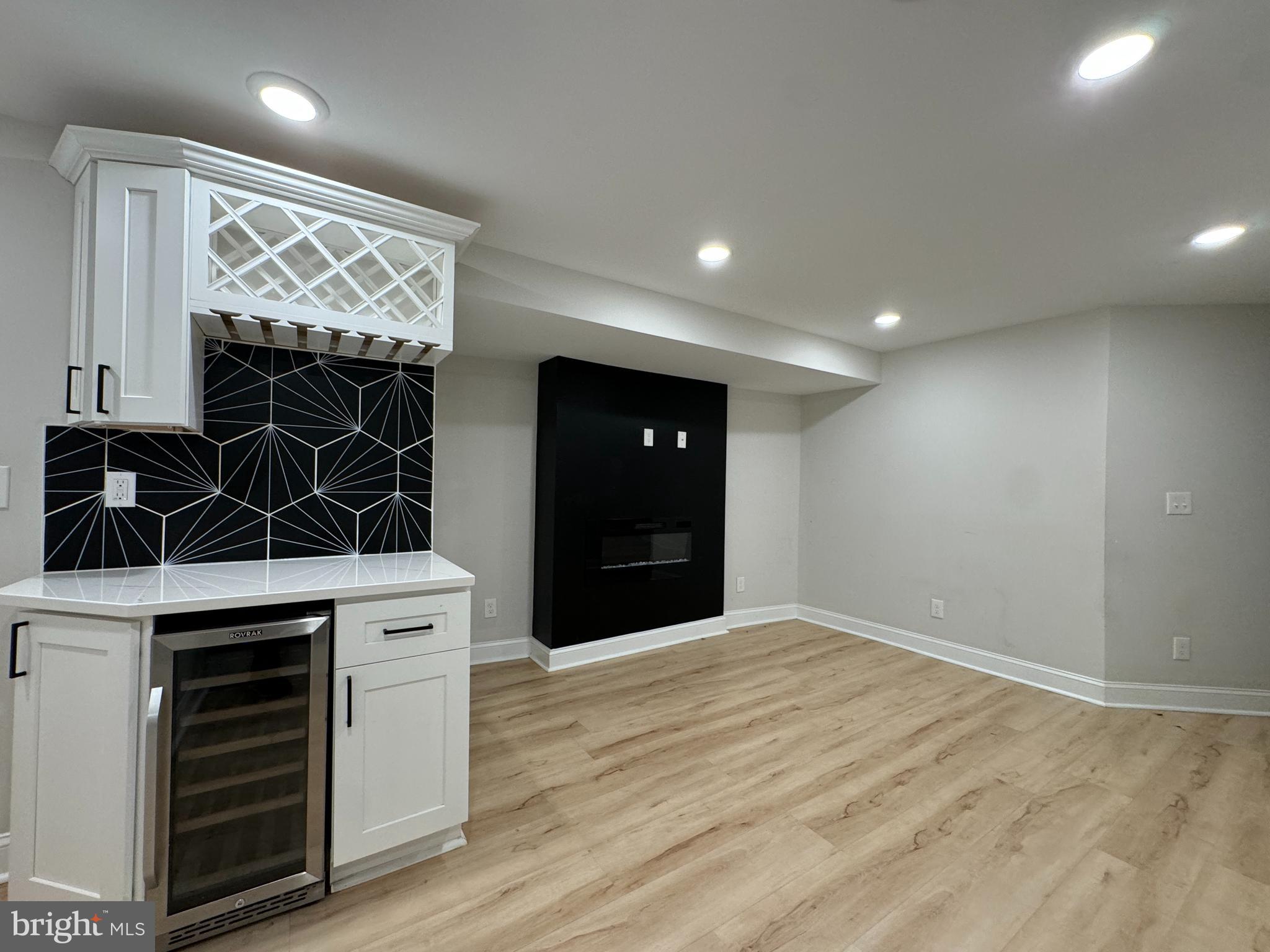 PARK HEIGHTS - Residential Lease