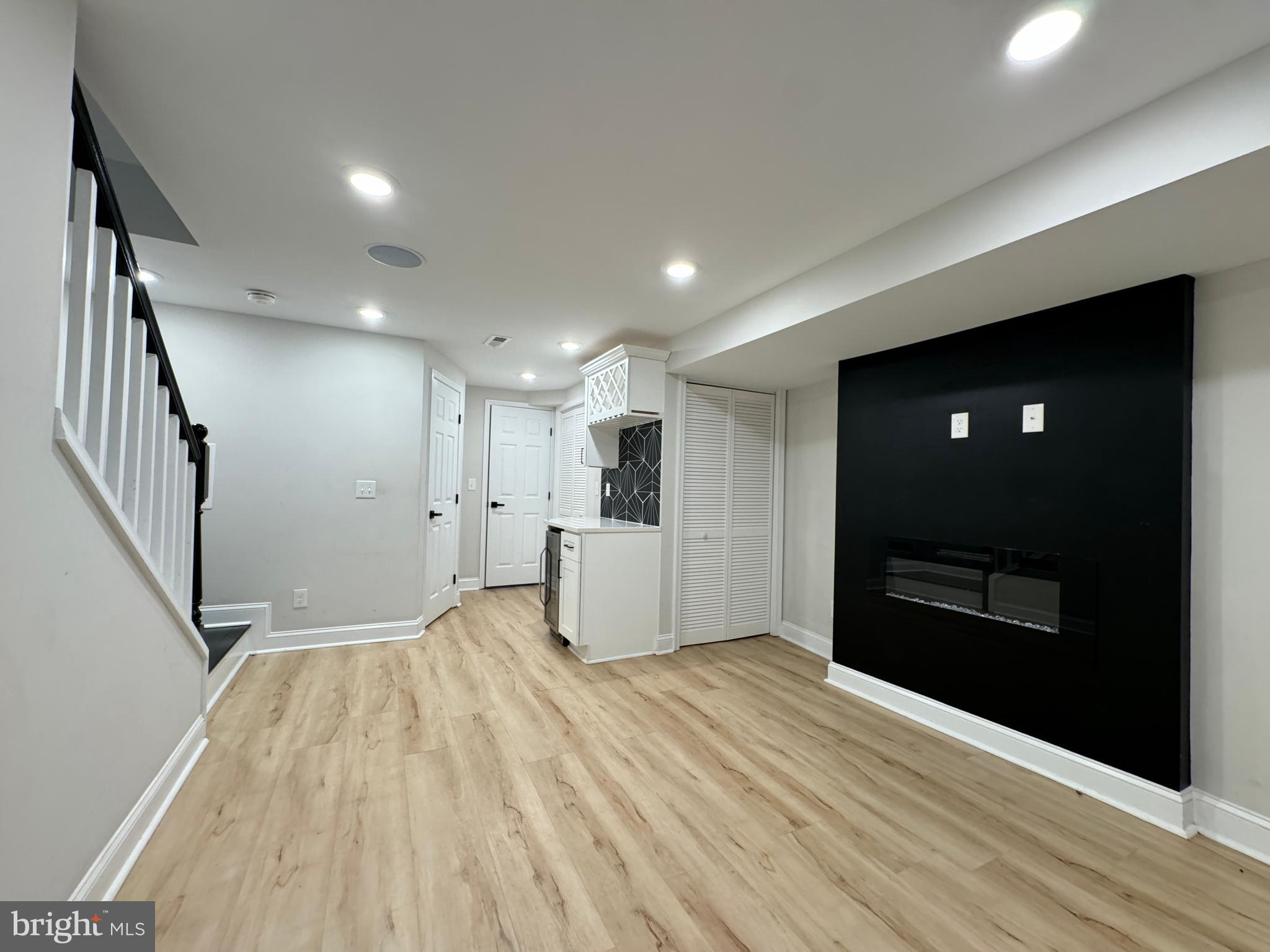 PARK HEIGHTS - Residential Lease