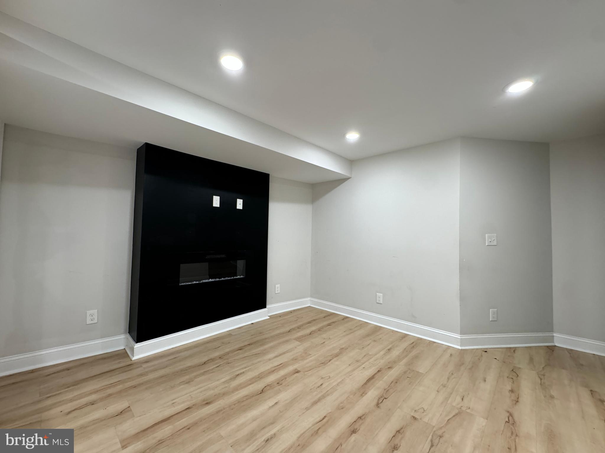 PARK HEIGHTS - Residential Lease