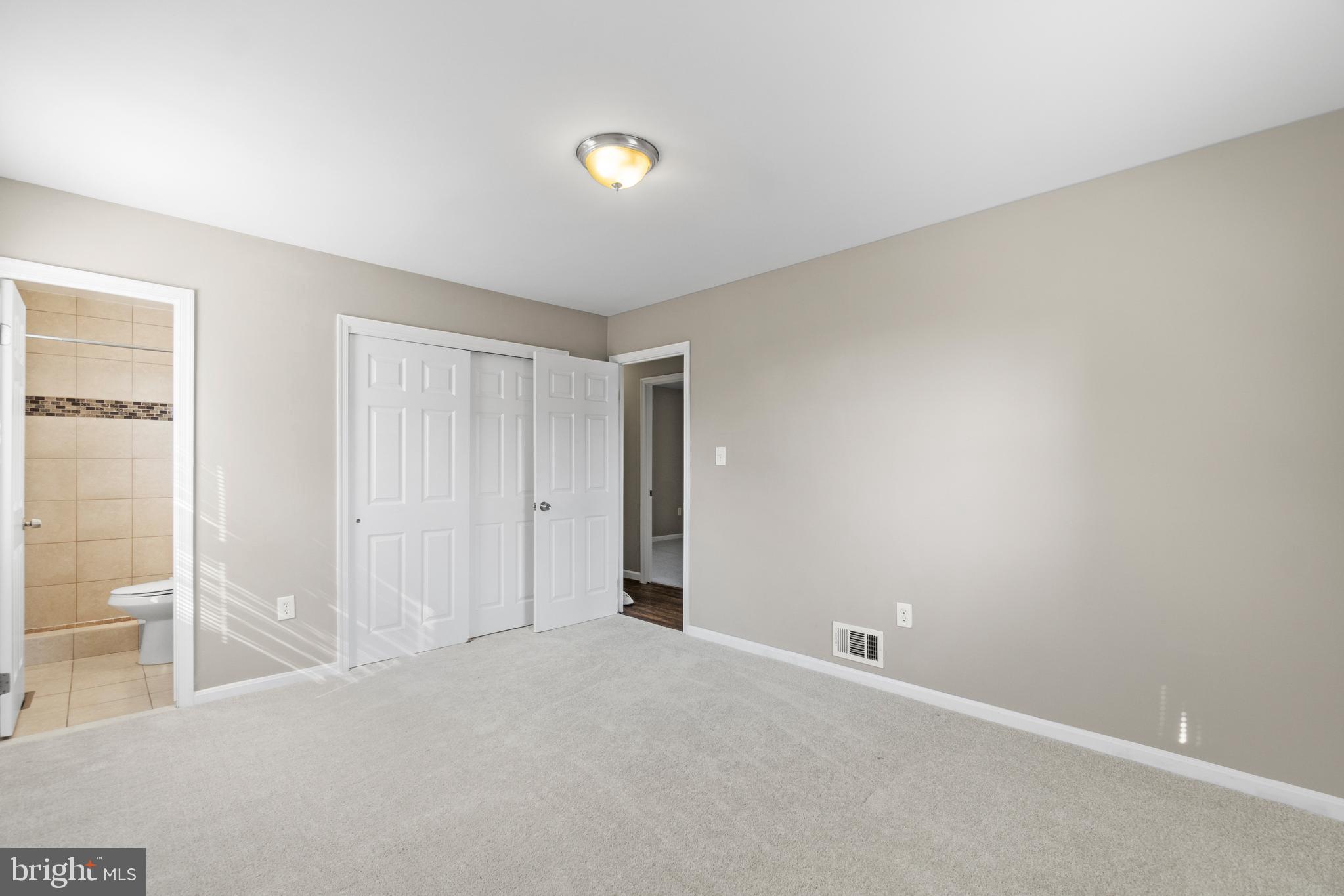 CHRIS MAR MANOR - Residential