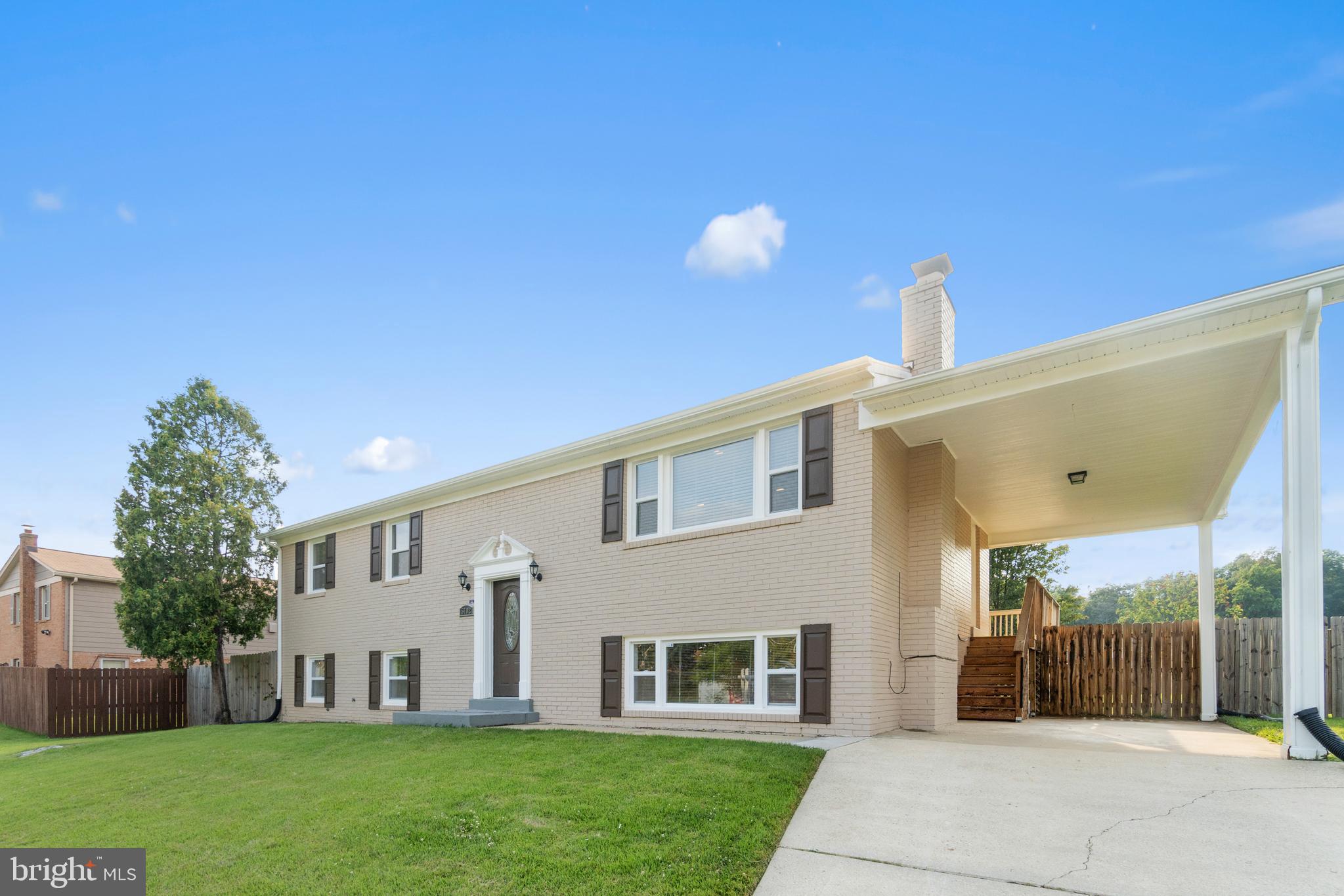 CHRIS MAR MANOR - Residential