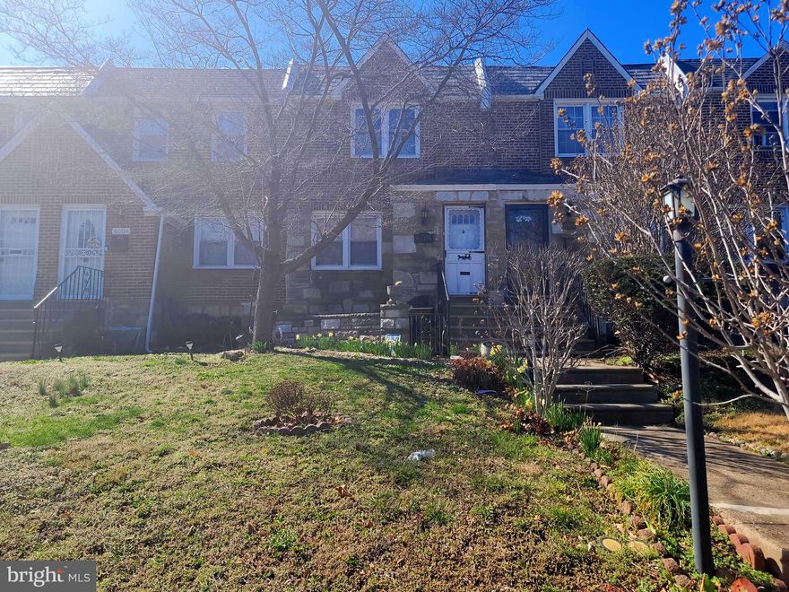 Welcome to this charming interior row home, a solid and well-maintained property offering great potential for customization and personalization. As you step inside, you'll immediately notice the beautiful hardwood floors that run throughout the main living areas, giving the home a warm and inviting feel.
The spacious living room seamlessly flows into a cozy dining area, ideal for both family gatherings and entertaining. The kitchen, though ready for a few updates, provides a great foundation for any culinary enthusiast. With ample counter space and storage options, it's perfect for preparing meals and creating the kitchen of your dreams. Upstairs, you'll find three well-sized bedrooms, each offering plenty of natural light and closet space. The full three-piece hall bathroom is easily accessible and has the potential to be updated to your personal style. The home also boasts a fully finished basement, complete with a partial bathroom, adding valuable additional living space. Whether you're looking for a family room, home office, or extra storage, the basement offers endless possibilities. Close to transportation, shopping, parks, schools, restaurants. This great property is being sold in as is condition. Come see the possibilities today !!!