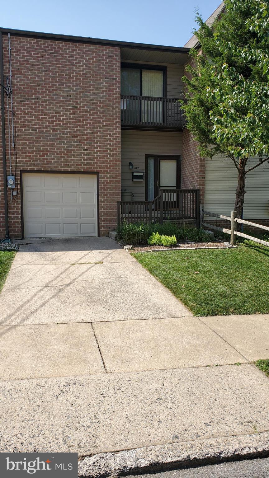 LANCASTER - Residential