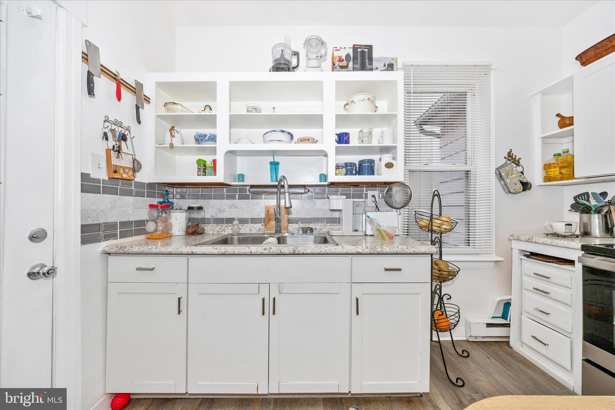 WEST END - Residential