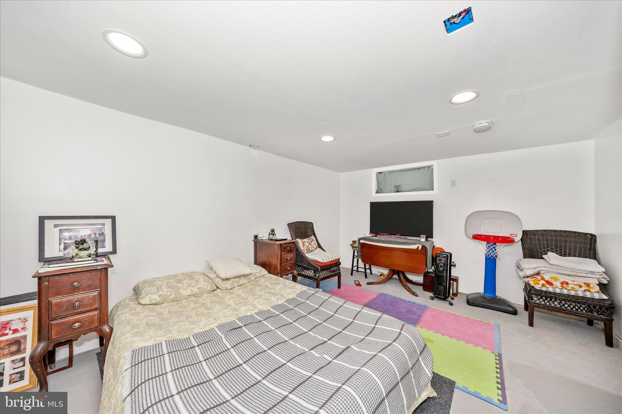 WEST END - Residential