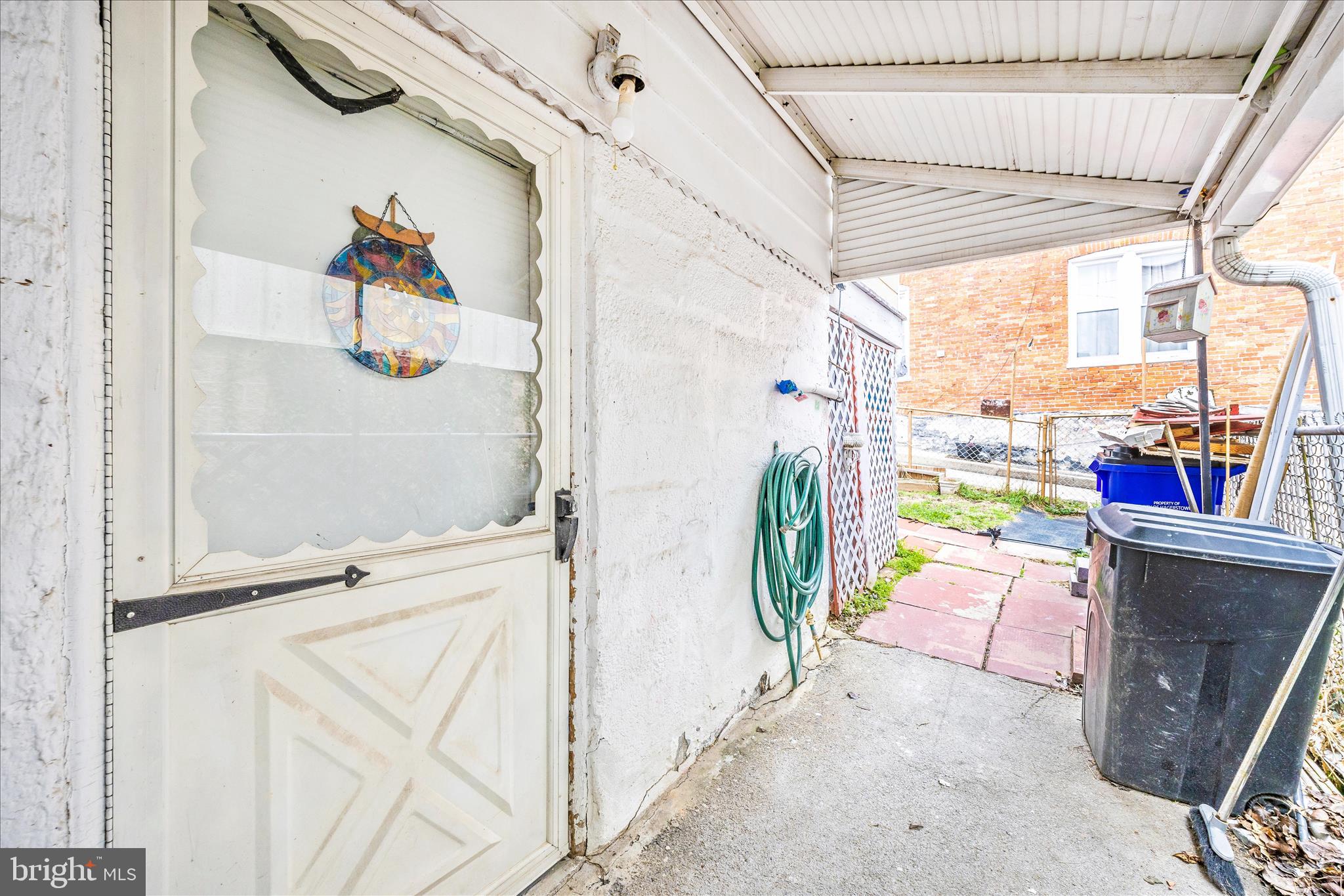 WEST END - Residential