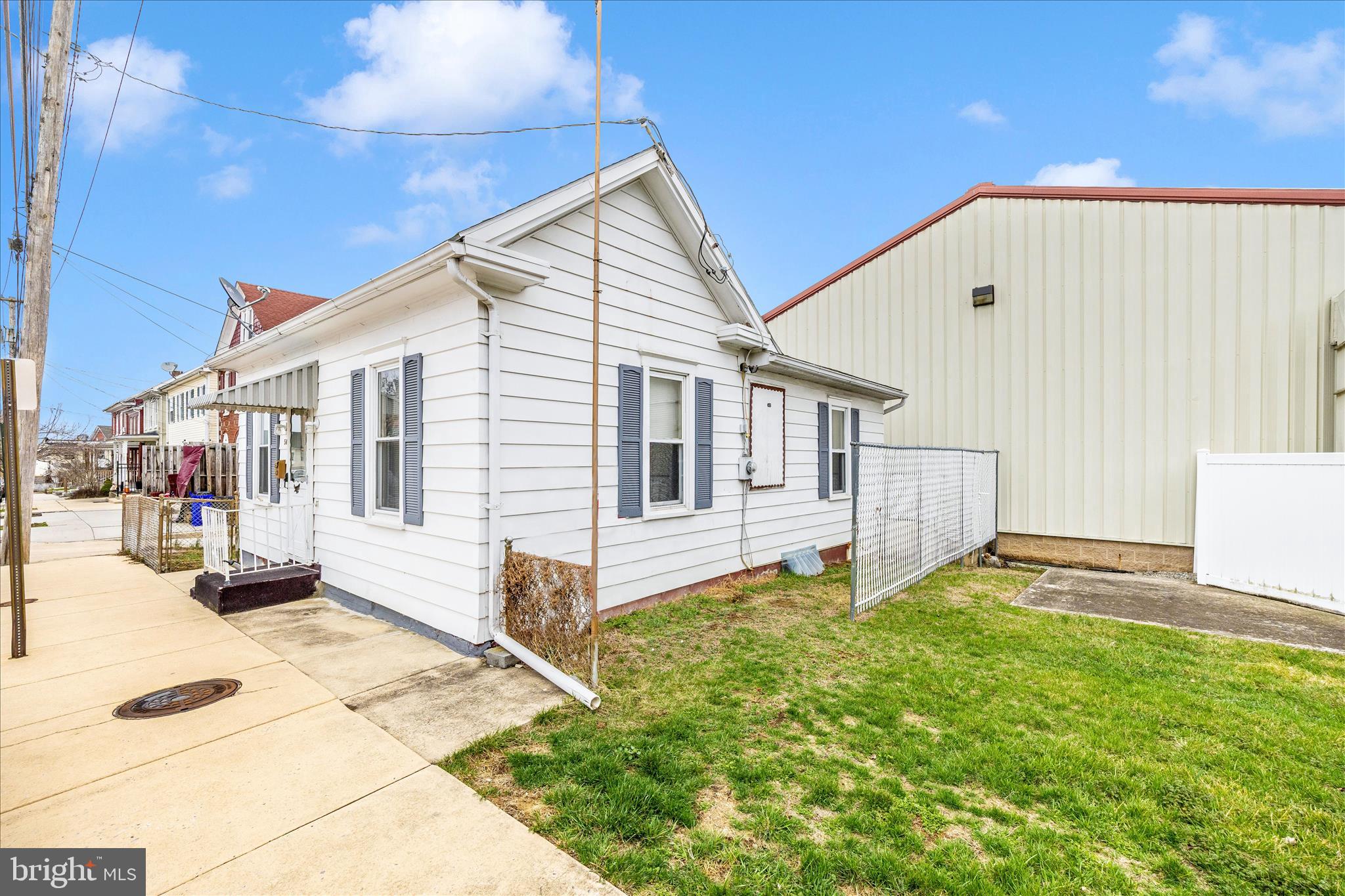 WEST END - Residential