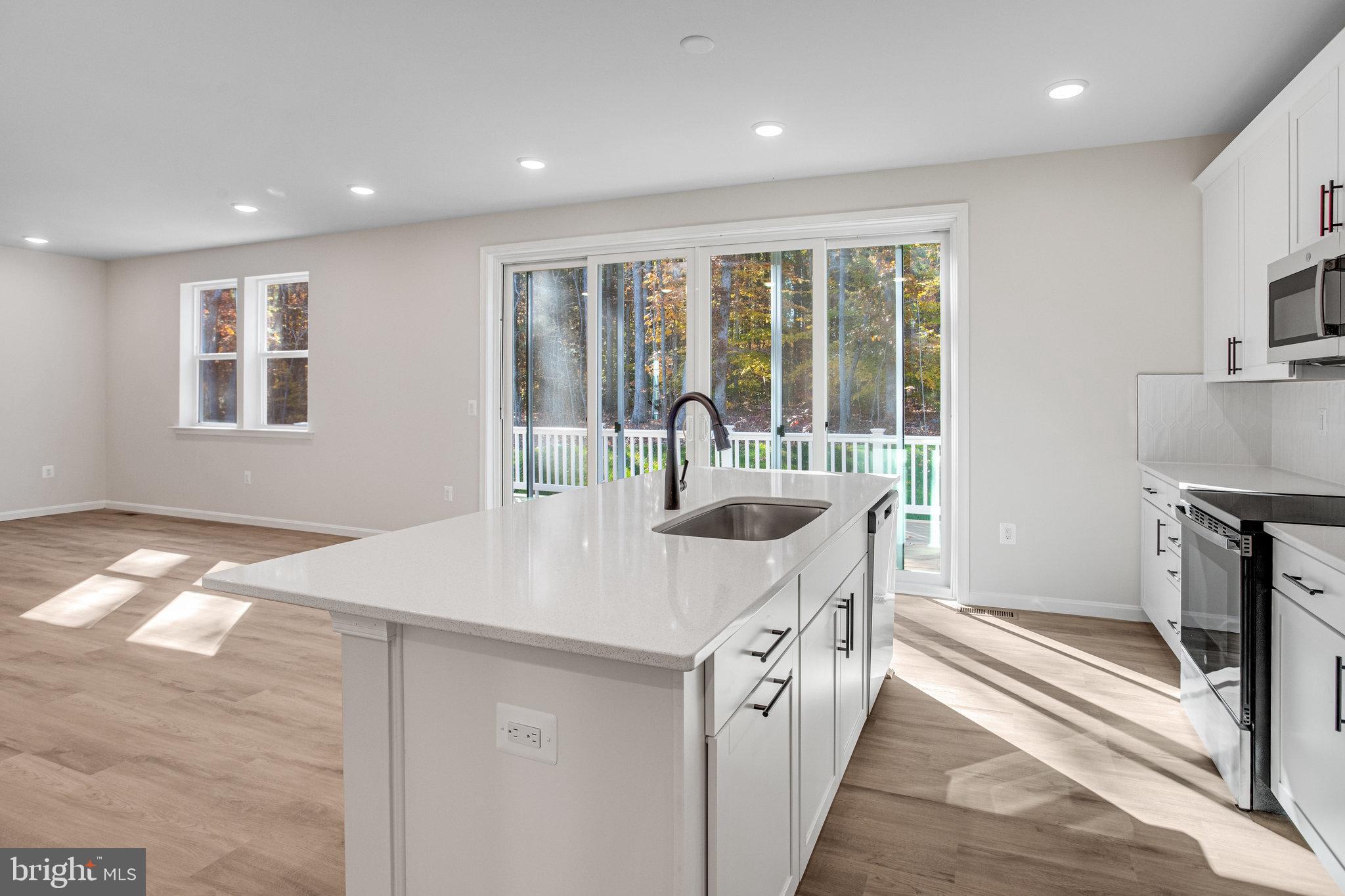 WILDERNESS SHORES - Residential