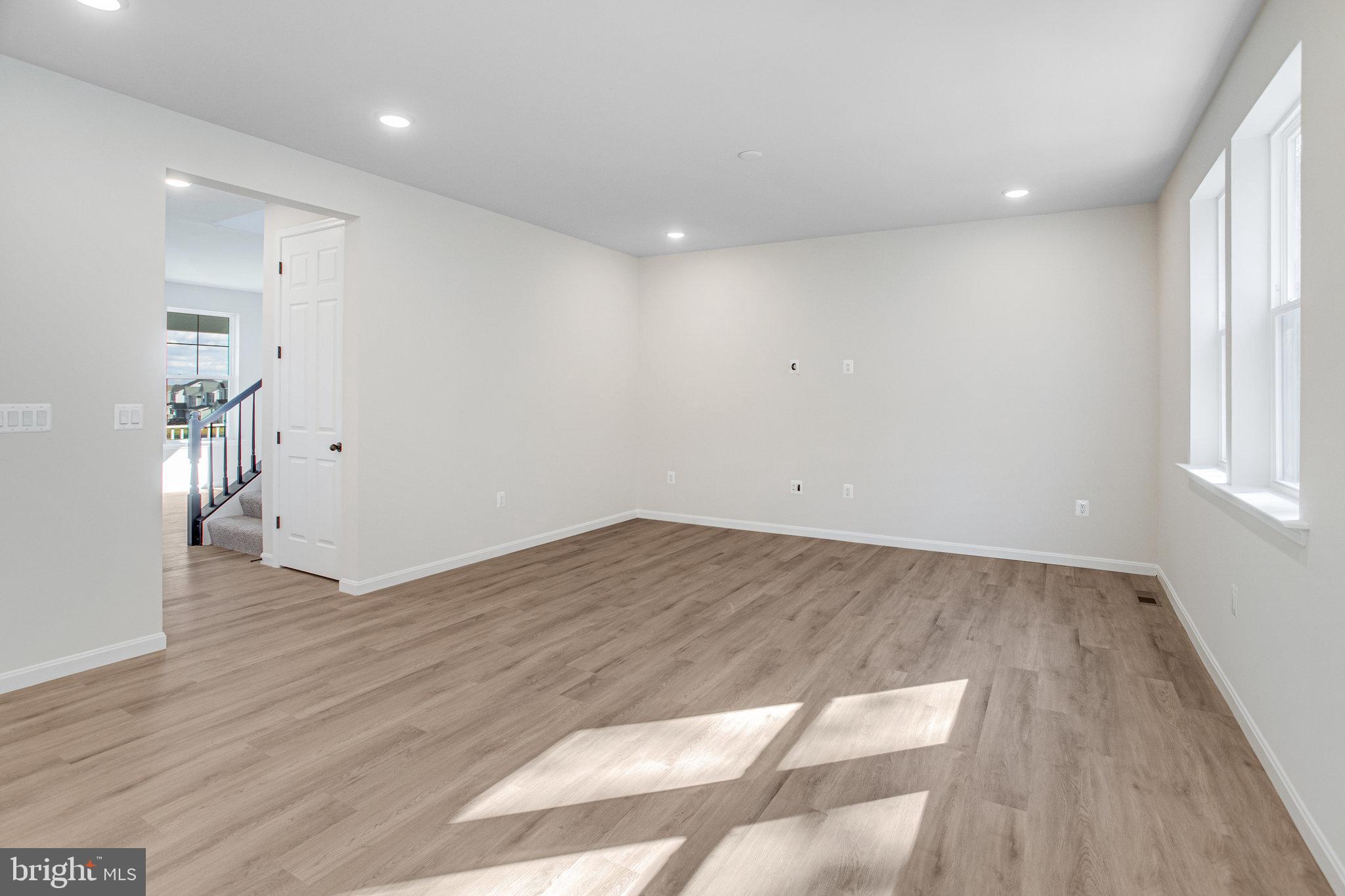 WILDERNESS SHORES - Residential