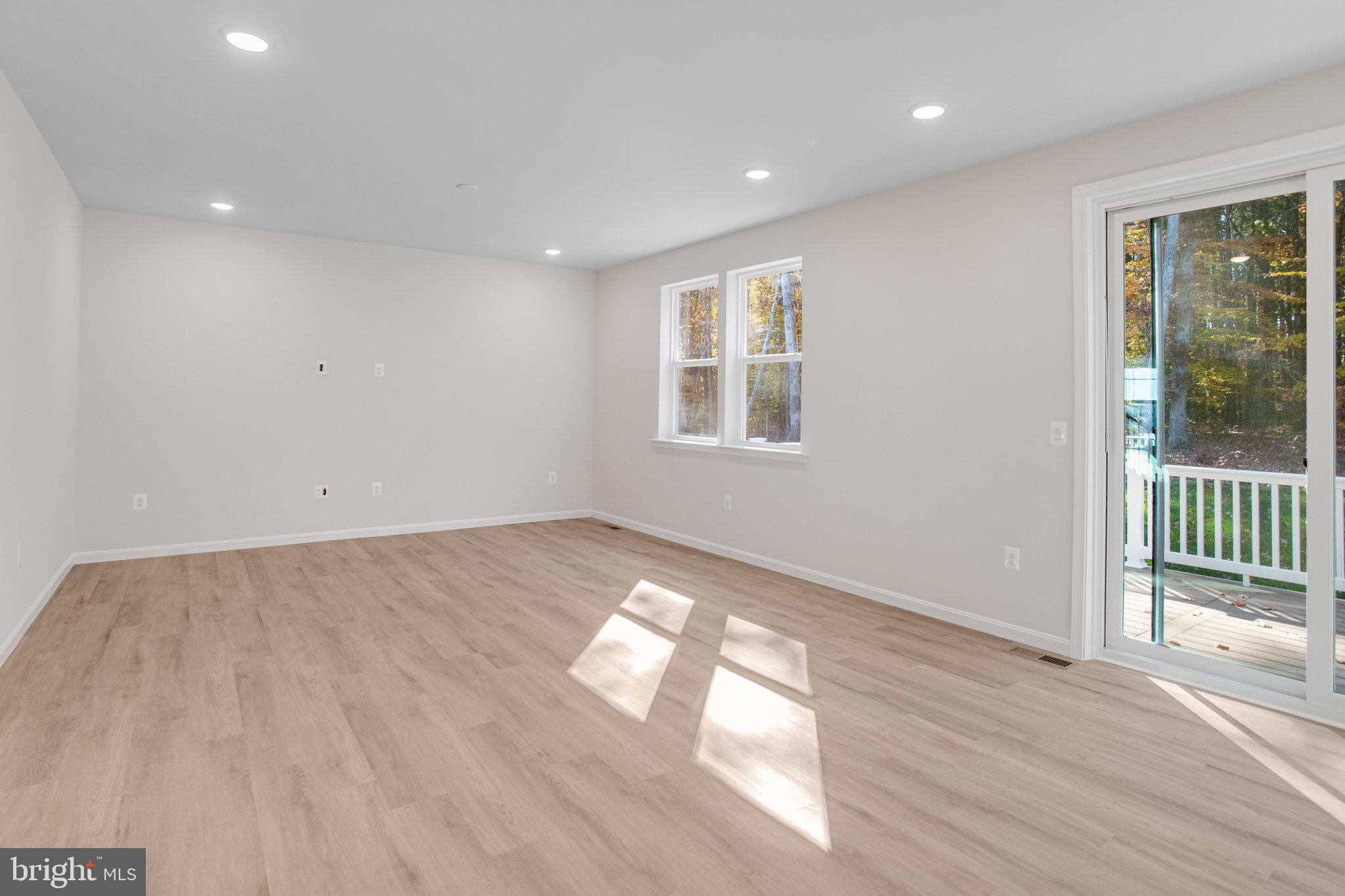 WILDERNESS SHORES - Residential