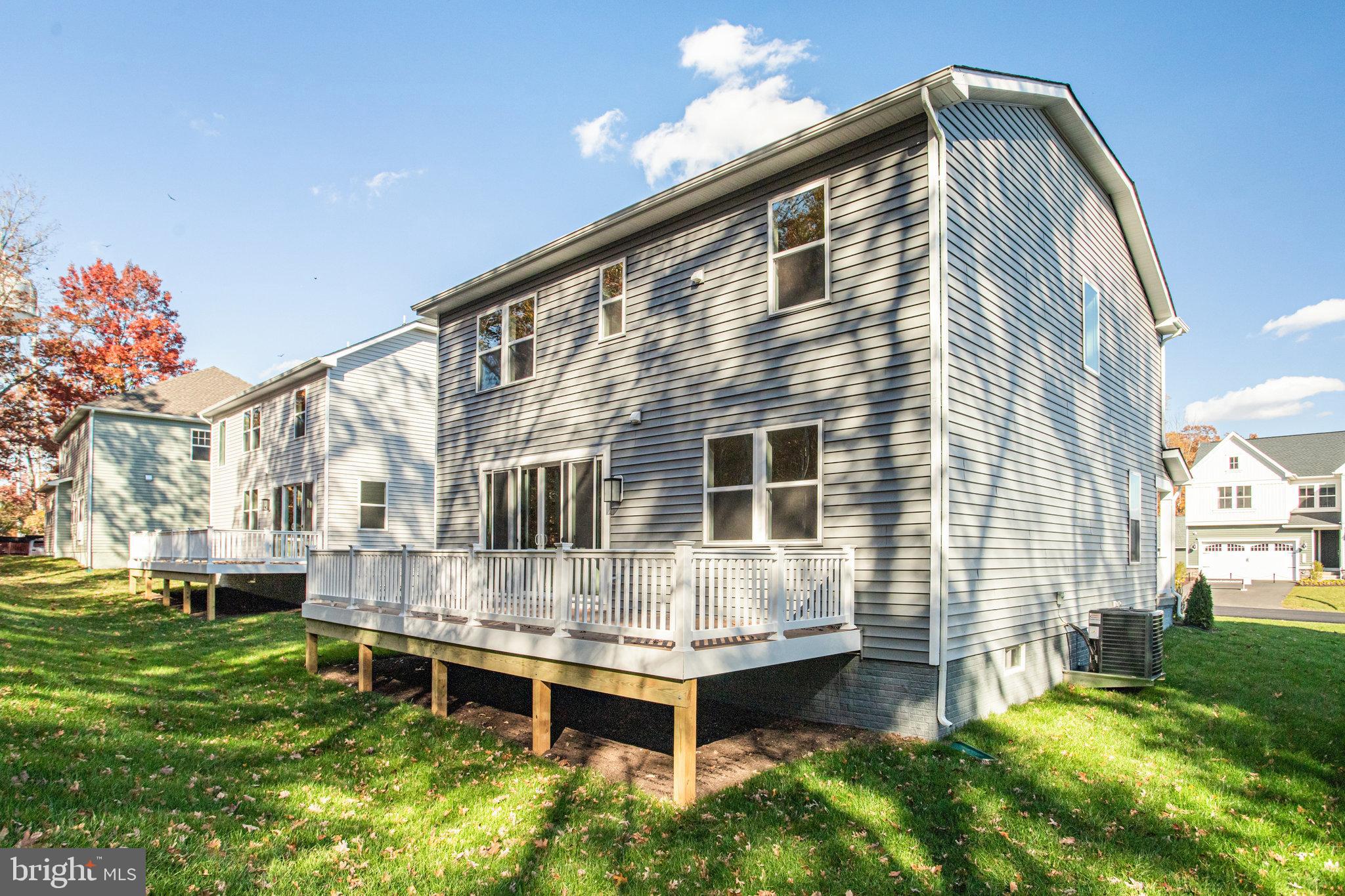 WILDERNESS SHORES - Residential