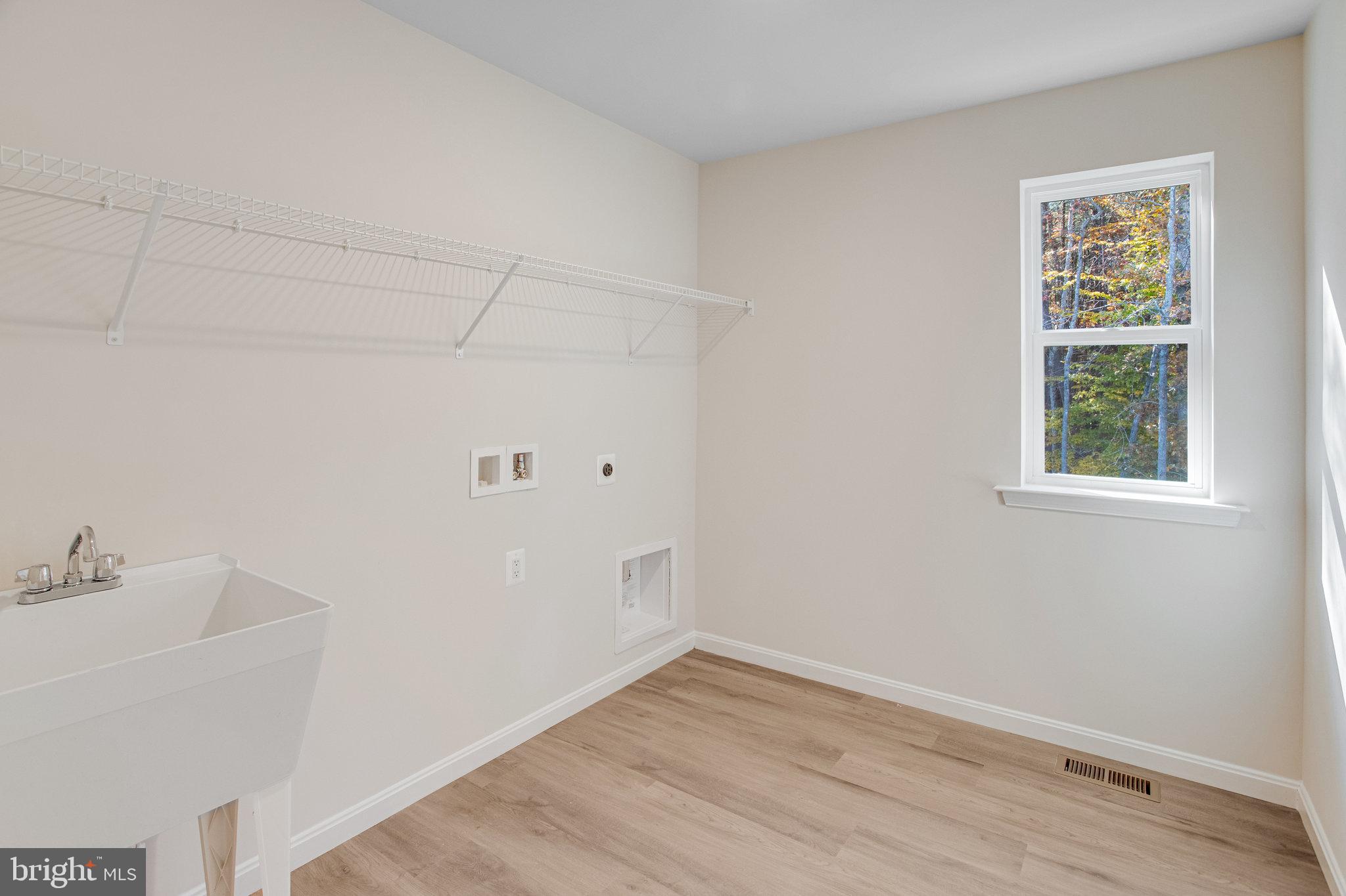 WILDERNESS SHORES - Residential