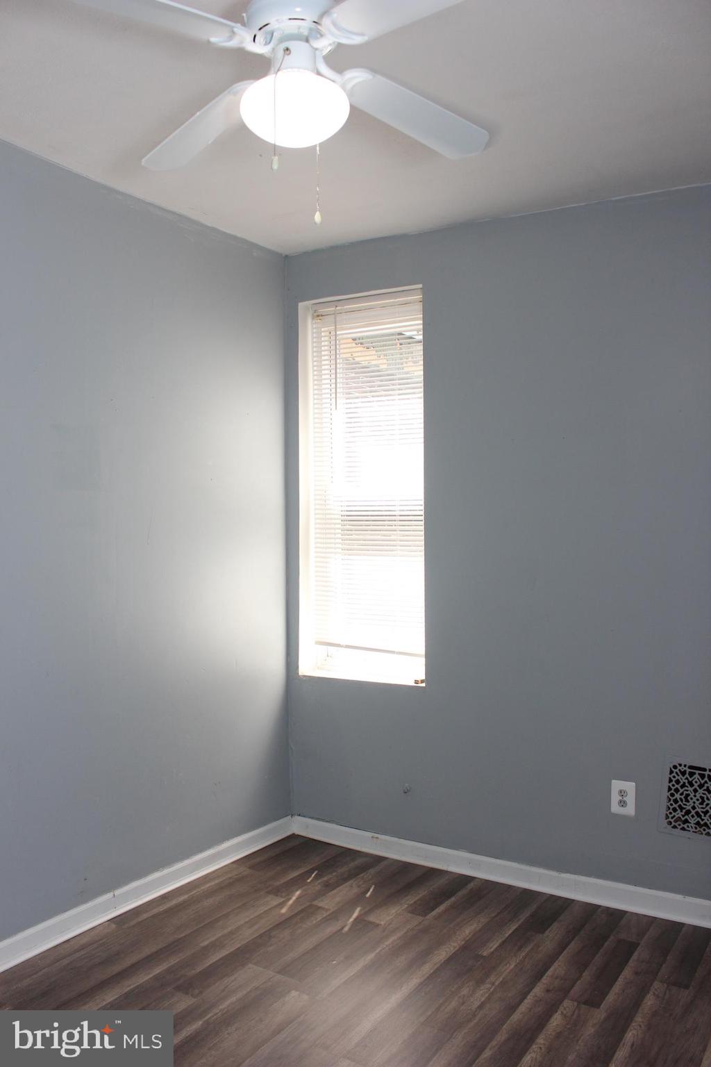 KENSINGTON - Residential