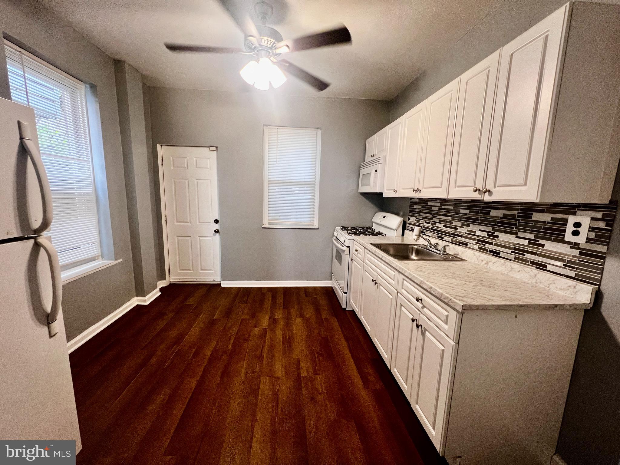 KENSINGTON - Residential