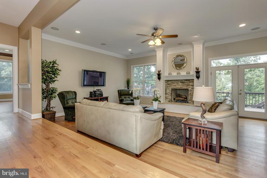 BARCLAY WOODS - Residential