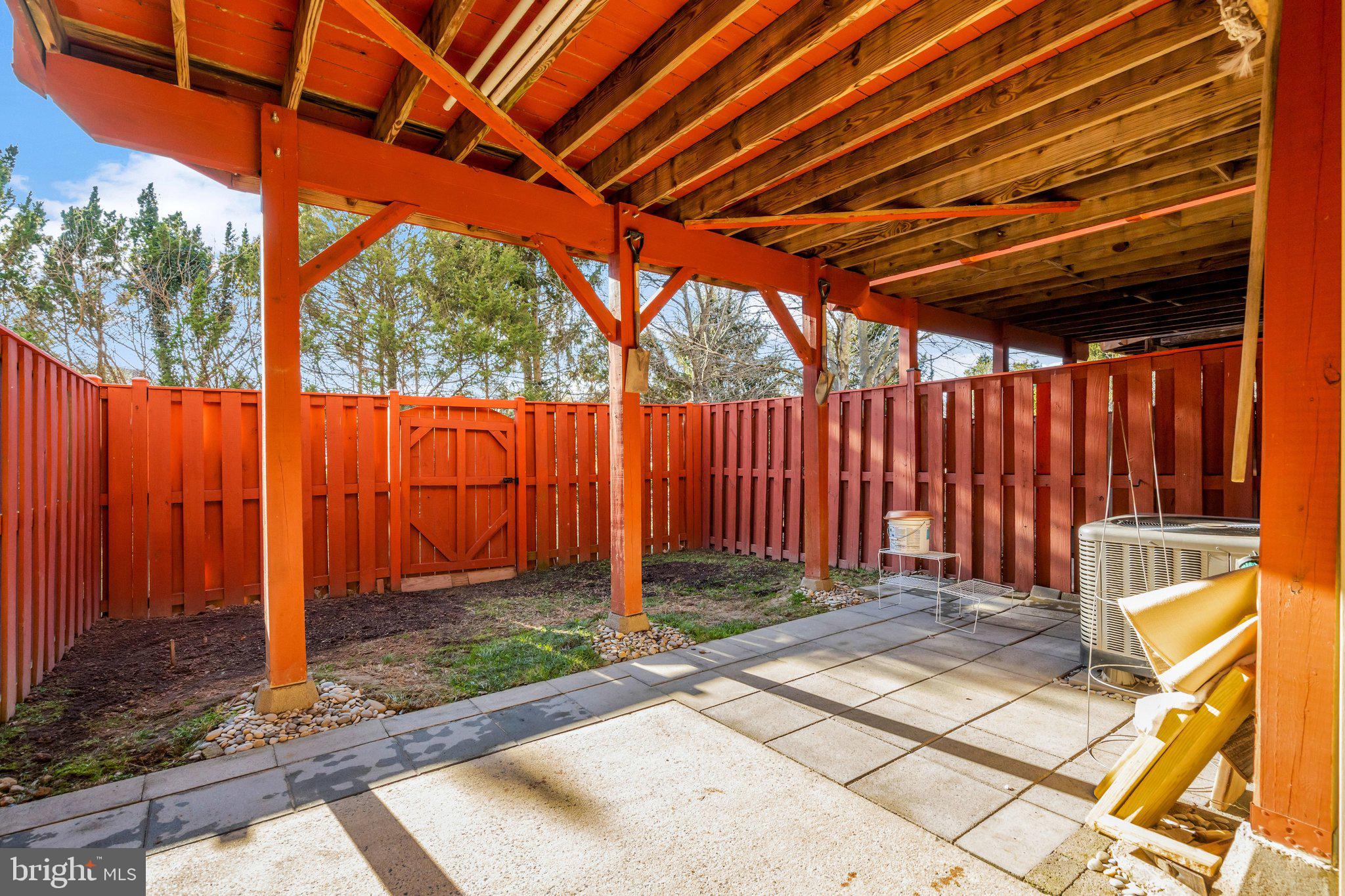 WINDING RIDGE - Residential